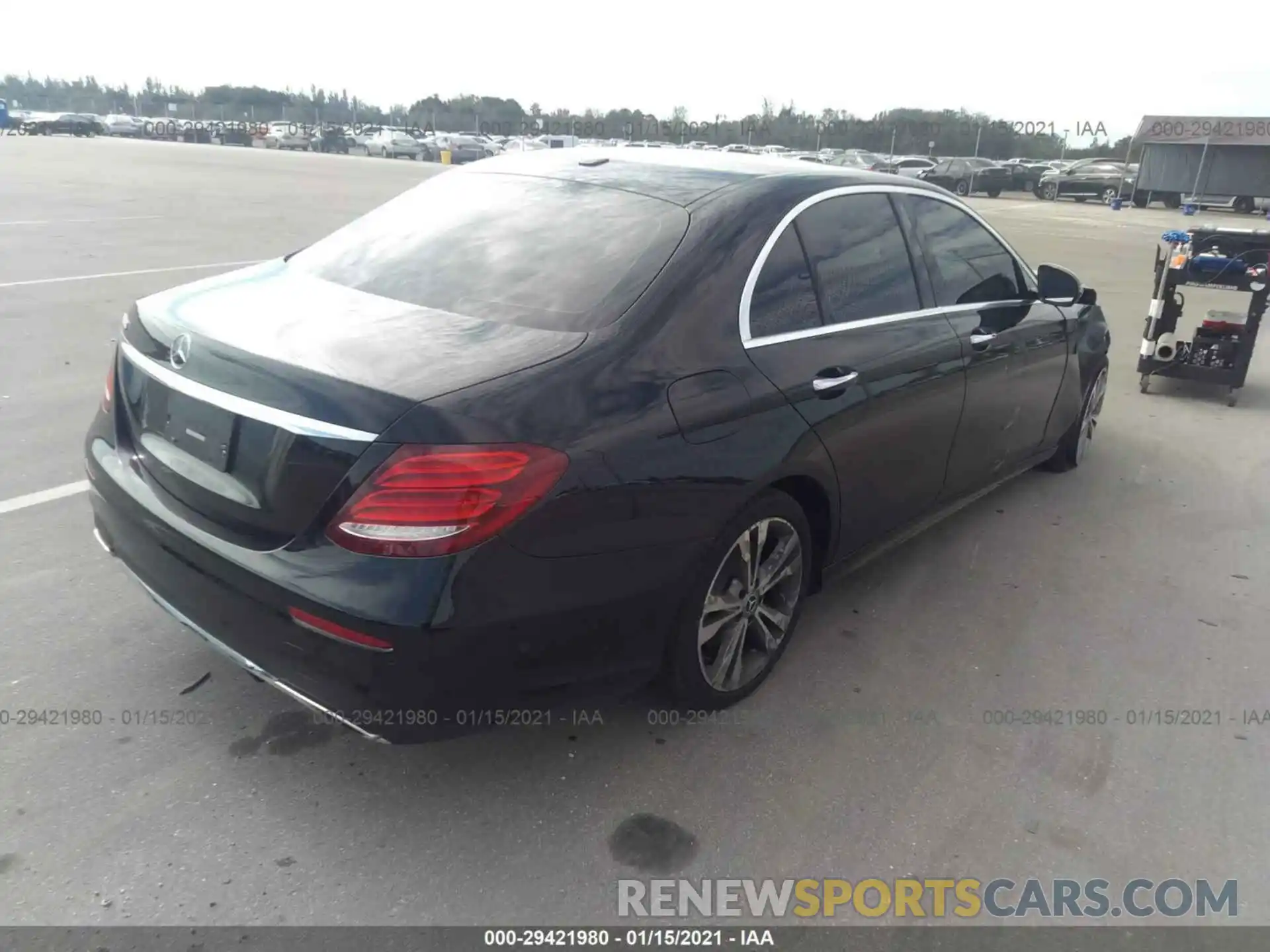 4 Photograph of a damaged car WDDZF8DB7LA700666 MERCEDES-BENZ E-CLASS 2020