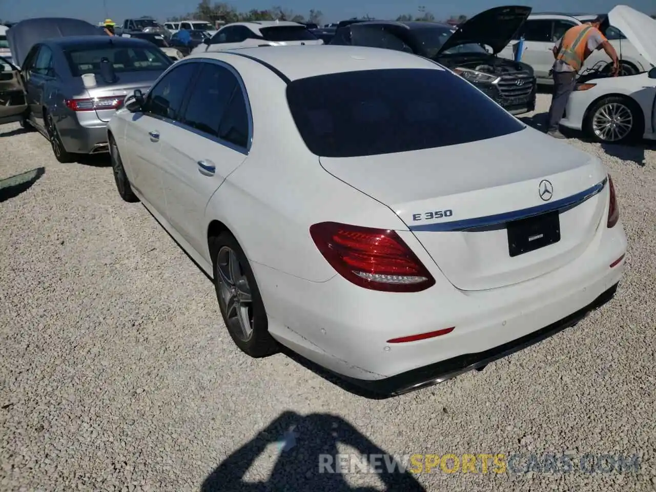 3 Photograph of a damaged car WDDZF8DB7LA703132 MERCEDES-BENZ E-CLASS 2020