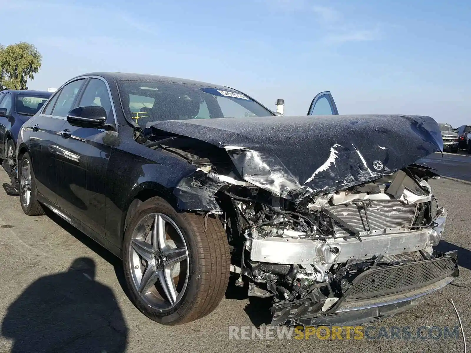 1 Photograph of a damaged car WDDZF8DB7LA704071 MERCEDES-BENZ E CLASS 2020