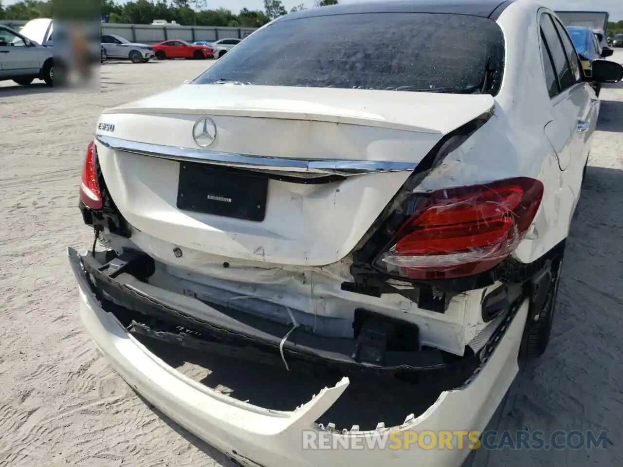 9 Photograph of a damaged car WDDZF8DB8LA711465 MERCEDES-BENZ E-CLASS 2020