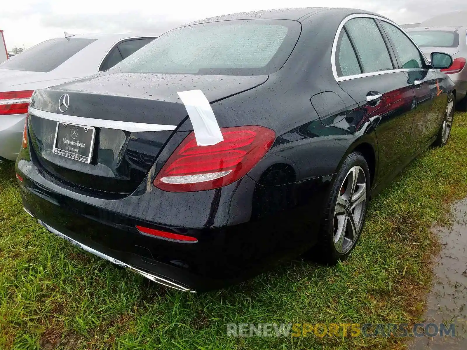 4 Photograph of a damaged car WDDZF8DB8LA720652 MERCEDES-BENZ E CLASS 2020