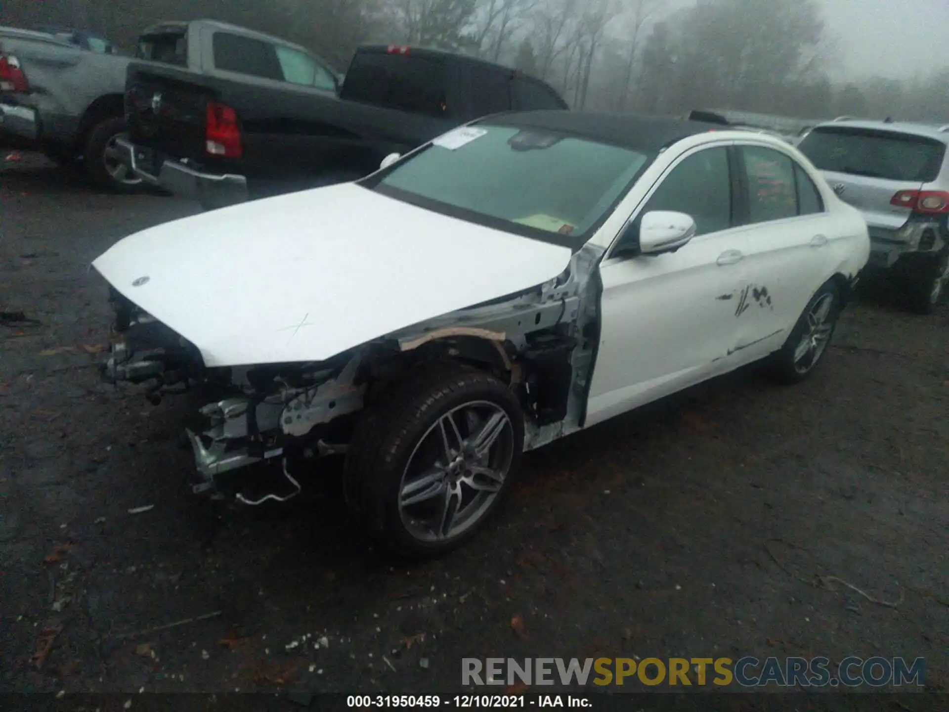 2 Photograph of a damaged car WDDZF8DB8LA721736 MERCEDES-BENZ E-CLASS 2020