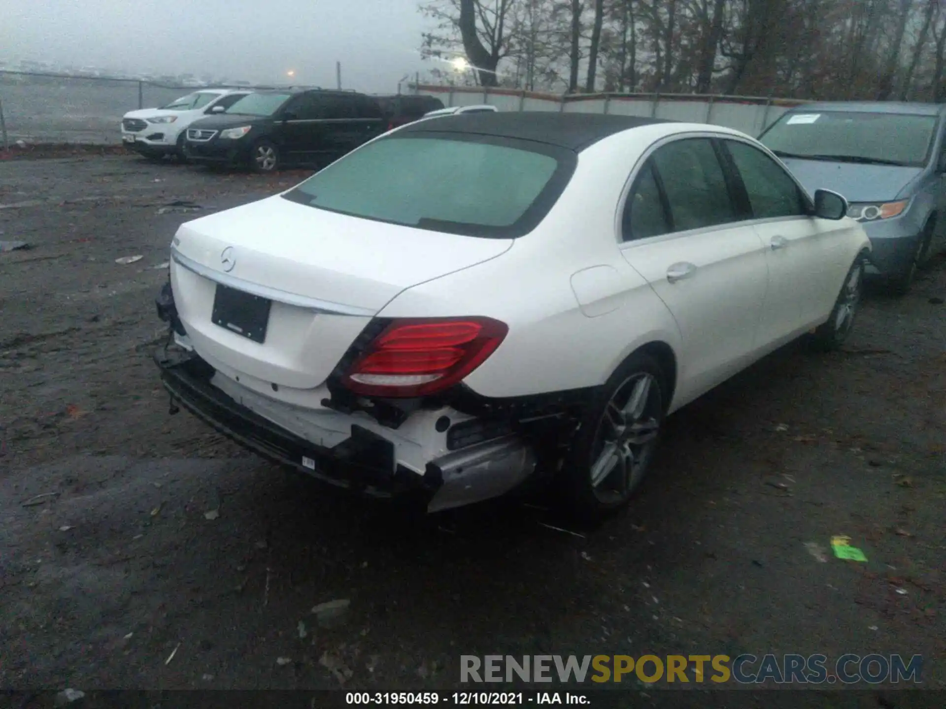 4 Photograph of a damaged car WDDZF8DB8LA721736 MERCEDES-BENZ E-CLASS 2020