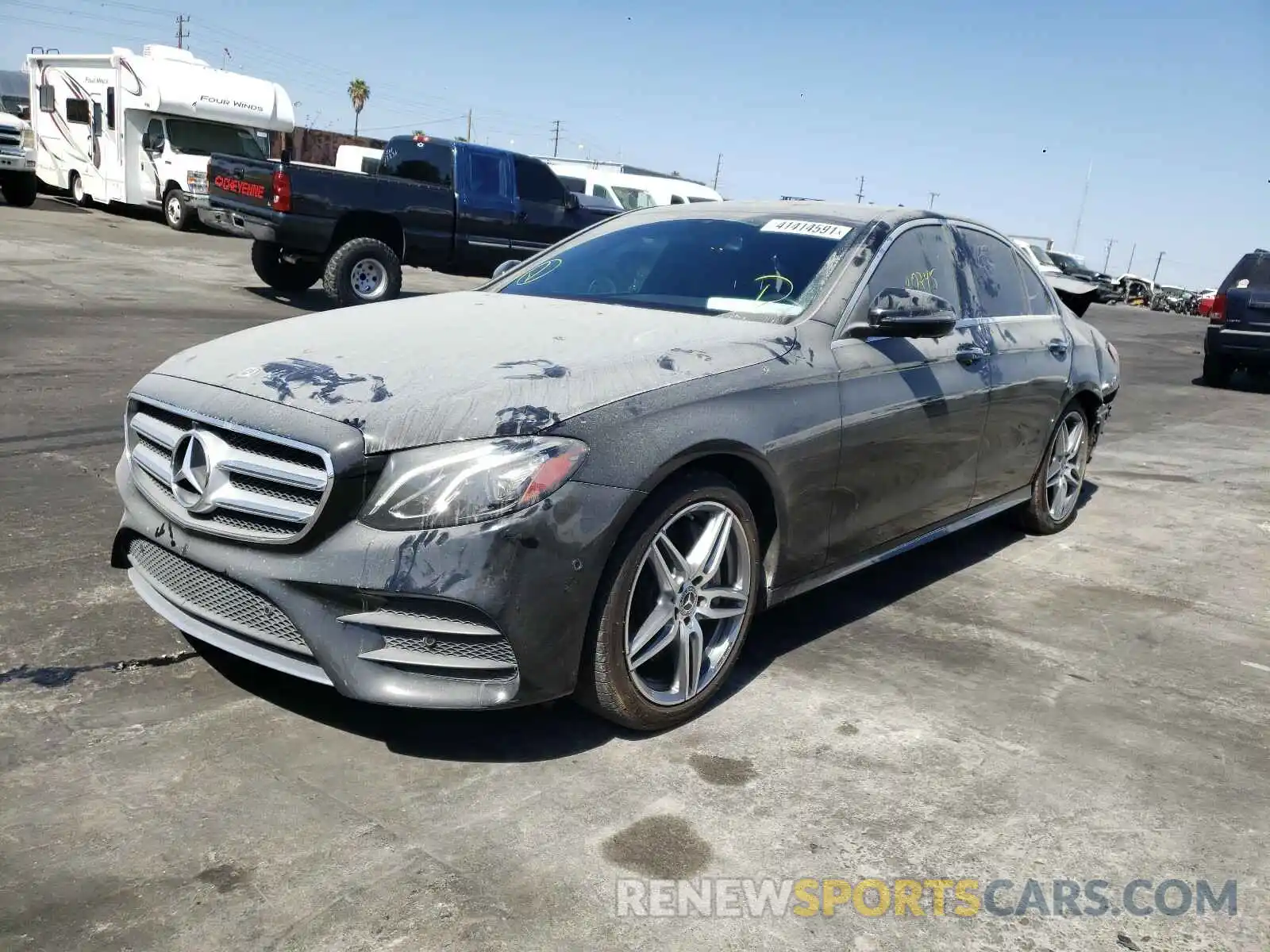 2 Photograph of a damaged car WDDZF8DB8LA727598 MERCEDES-BENZ E CLASS 2020