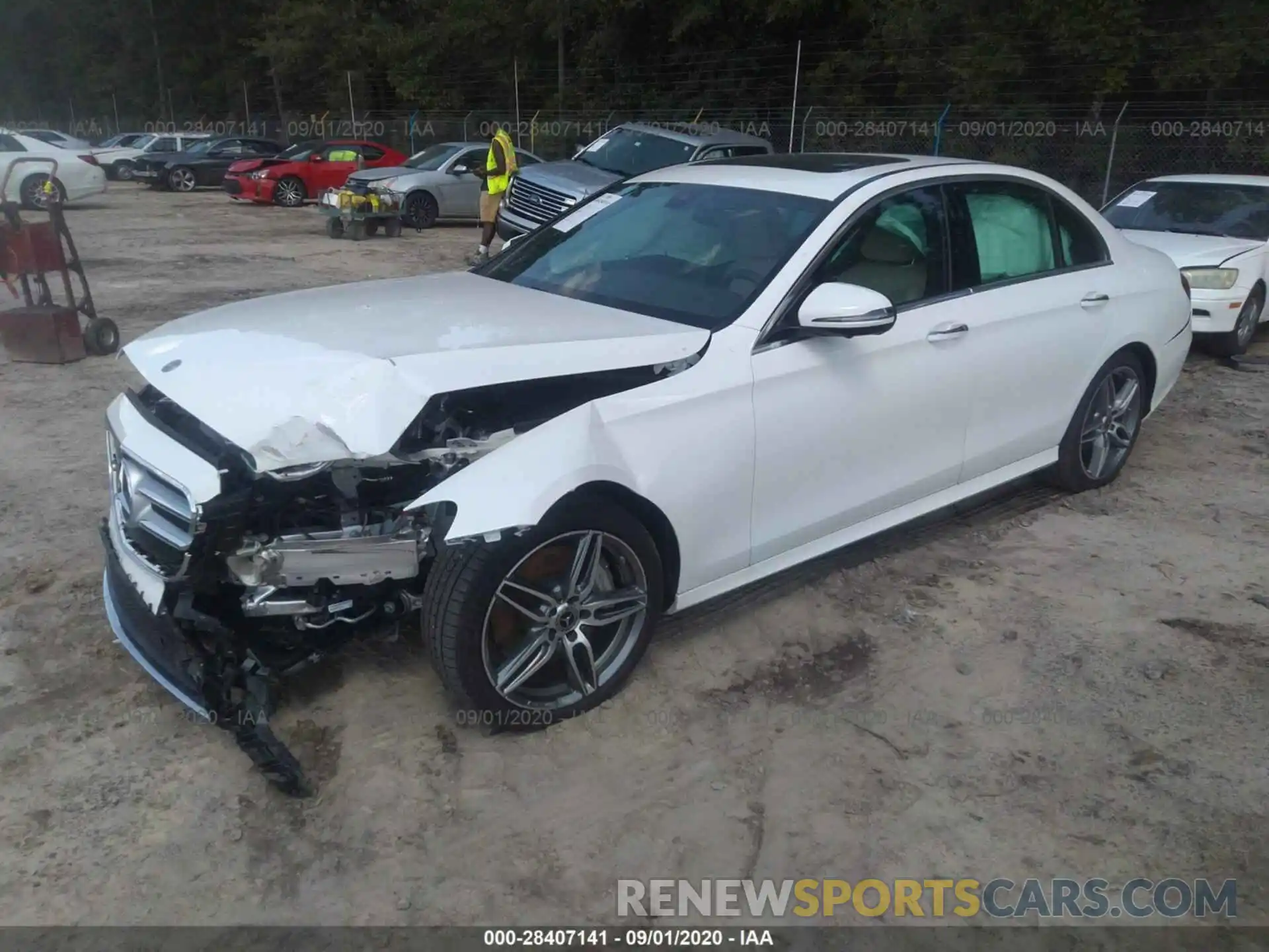 2 Photograph of a damaged car WDDZF8DB9LA753501 MERCEDES-BENZ E-CLASS 2020