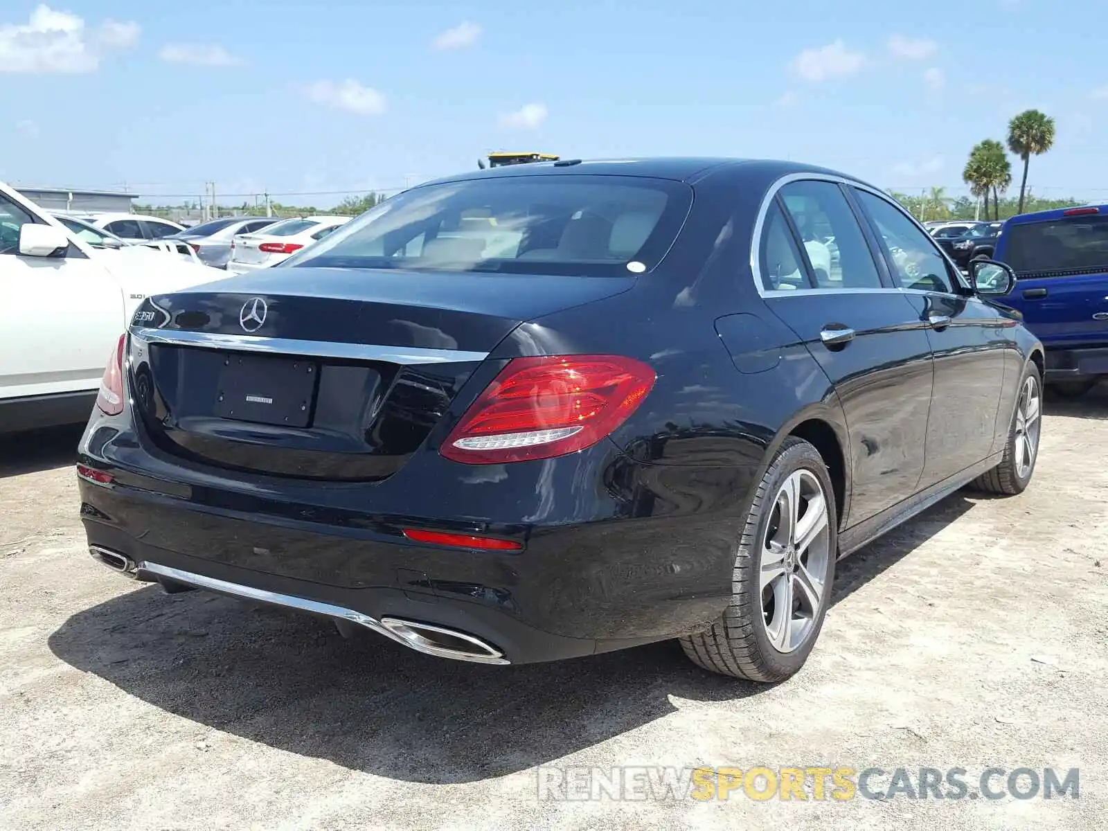 4 Photograph of a damaged car WDDZF8DBXLA710513 MERCEDES-BENZ E CLASS 2020