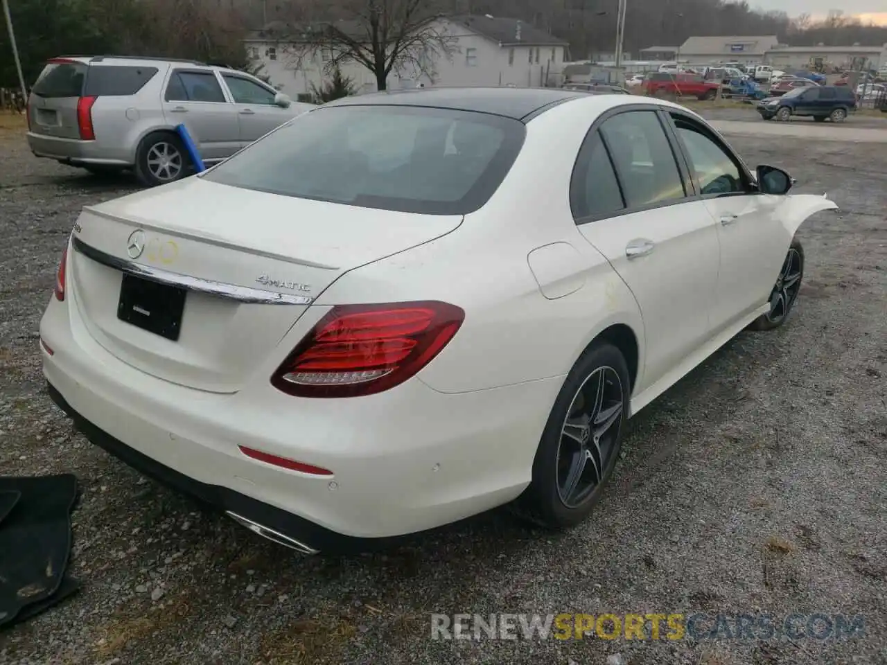 4 Photograph of a damaged car WDDZF8EB0LA708431 MERCEDES-BENZ E-CLASS 2020