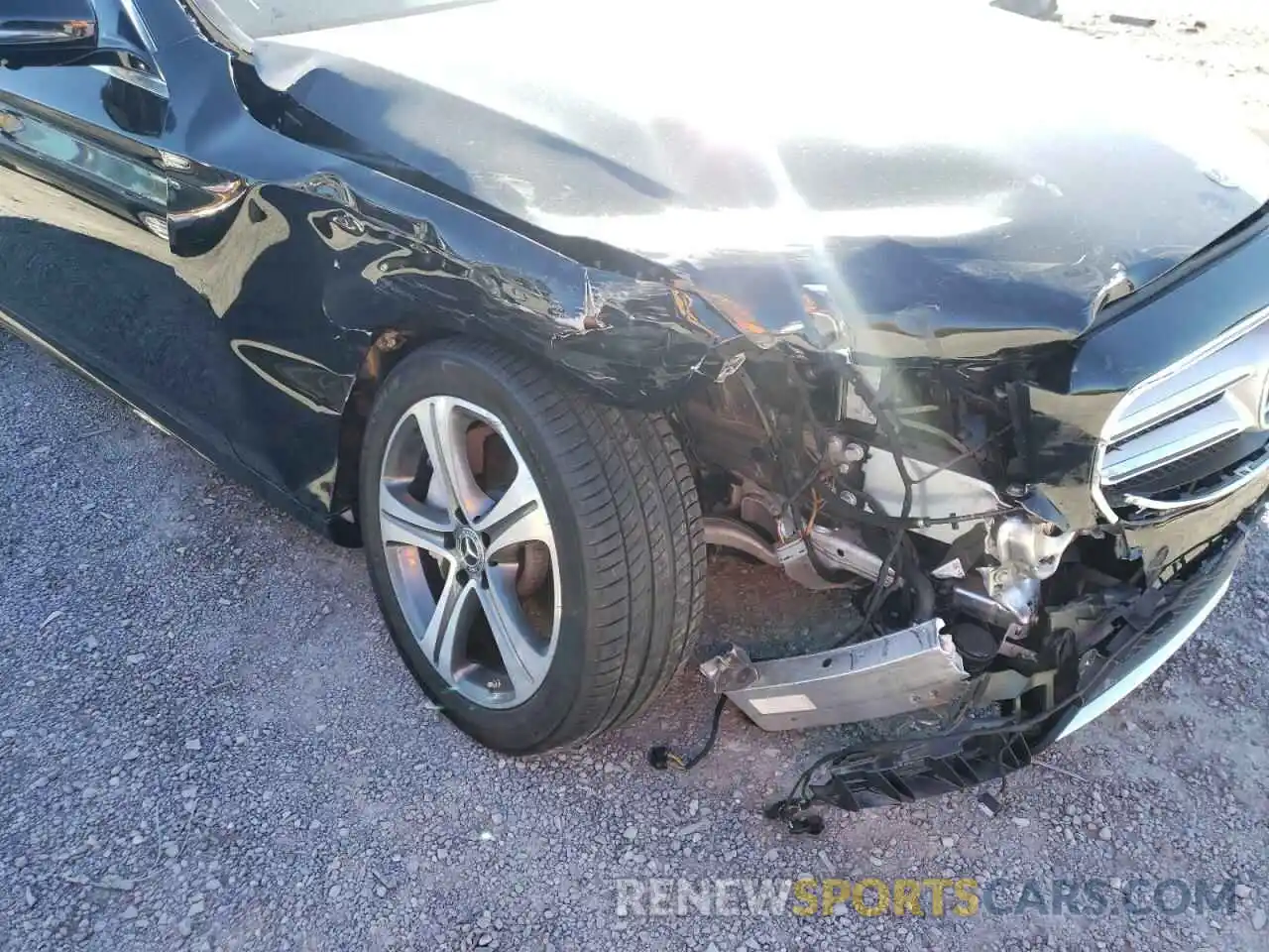 9 Photograph of a damaged car WDDZF8EB0LA708543 MERCEDES-BENZ E-CLASS 2020