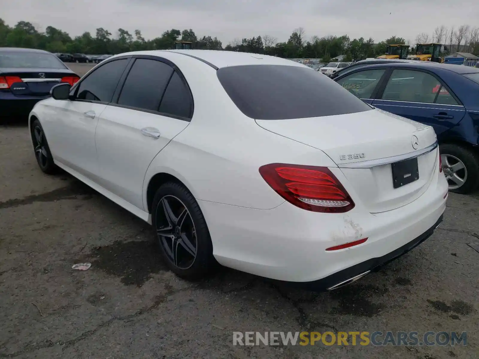 3 Photograph of a damaged car WDDZF8EB0LA745785 MERCEDES-BENZ E-CLASS 2020