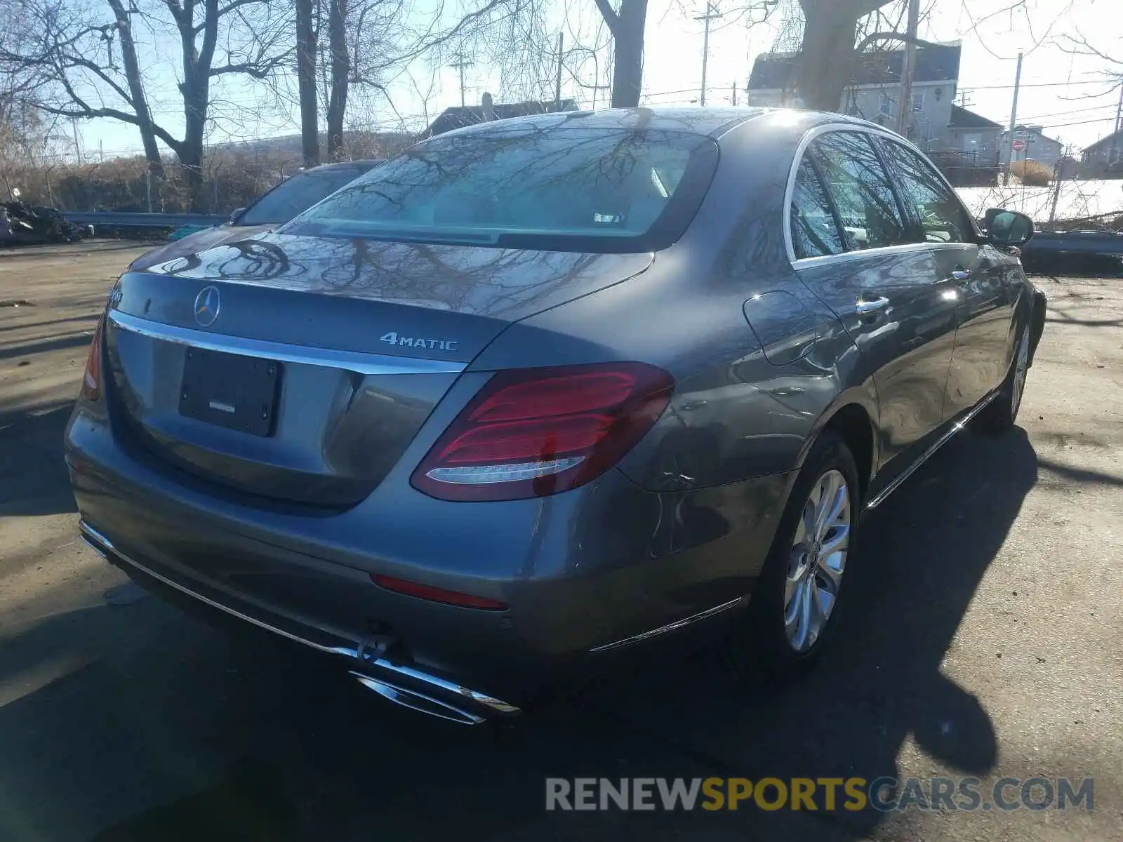 4 Photograph of a damaged car WDDZF8EB1LA704100 MERCEDES-BENZ E CLASS 2020