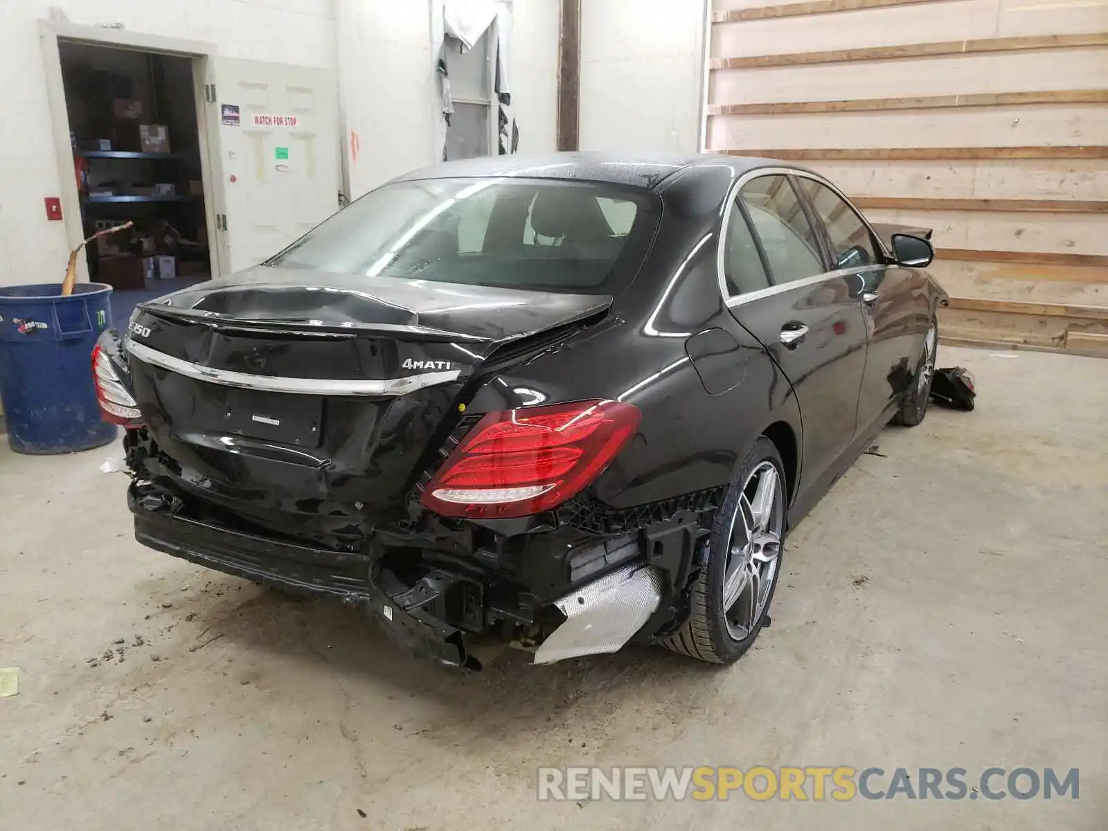 4 Photograph of a damaged car WDDZF8EB1LA744824 MERCEDES-BENZ E CLASS 2020