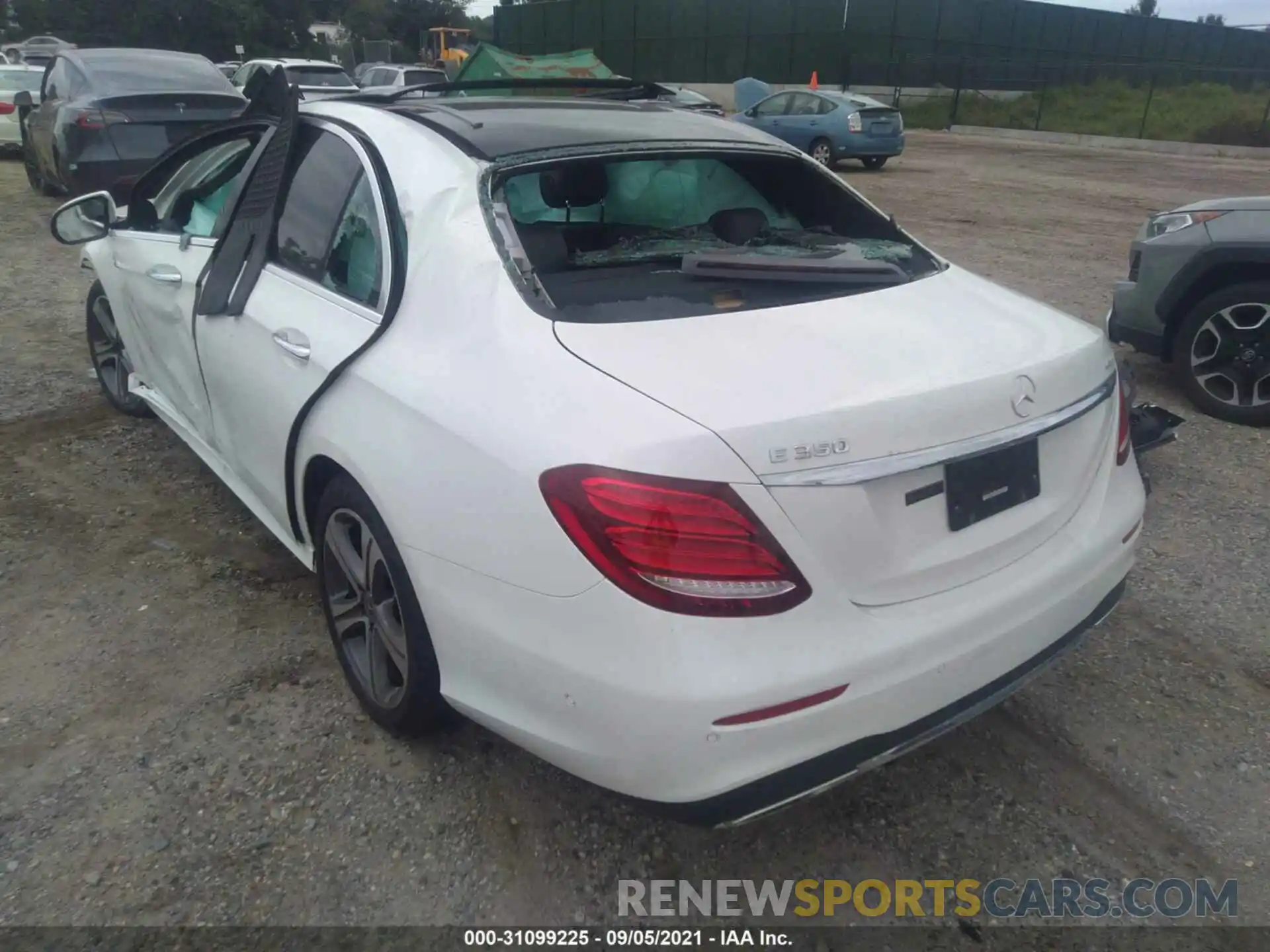 3 Photograph of a damaged car WDDZF8EB1LA747710 MERCEDES-BENZ E-CLASS 2020