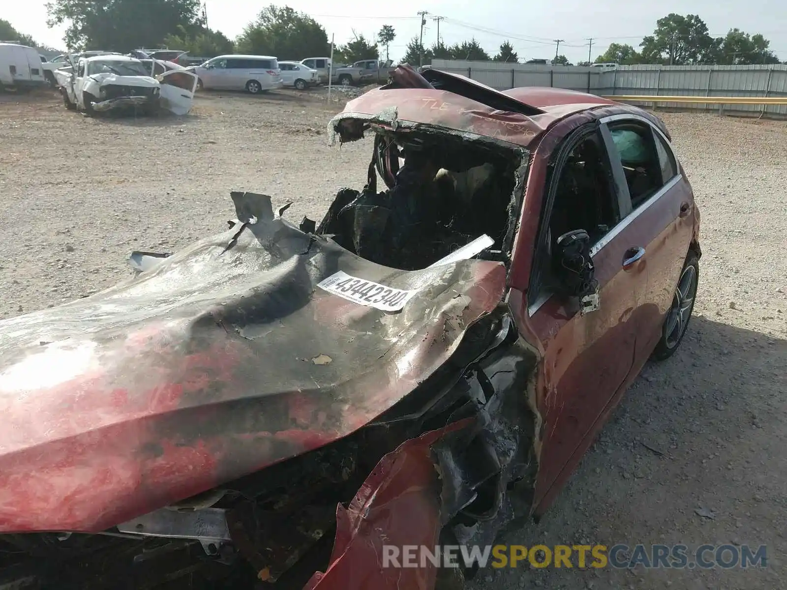 10 Photograph of a damaged car WDDZF8EB2LA703733 MERCEDES-BENZ E CLASS 2020