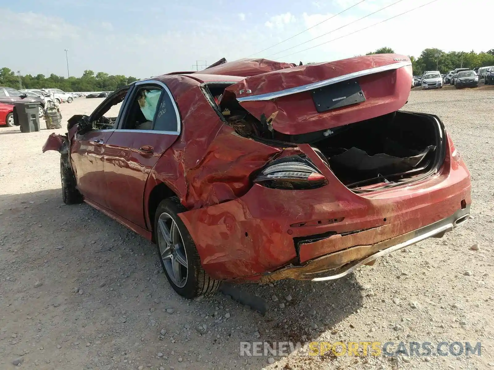 3 Photograph of a damaged car WDDZF8EB2LA703733 MERCEDES-BENZ E CLASS 2020