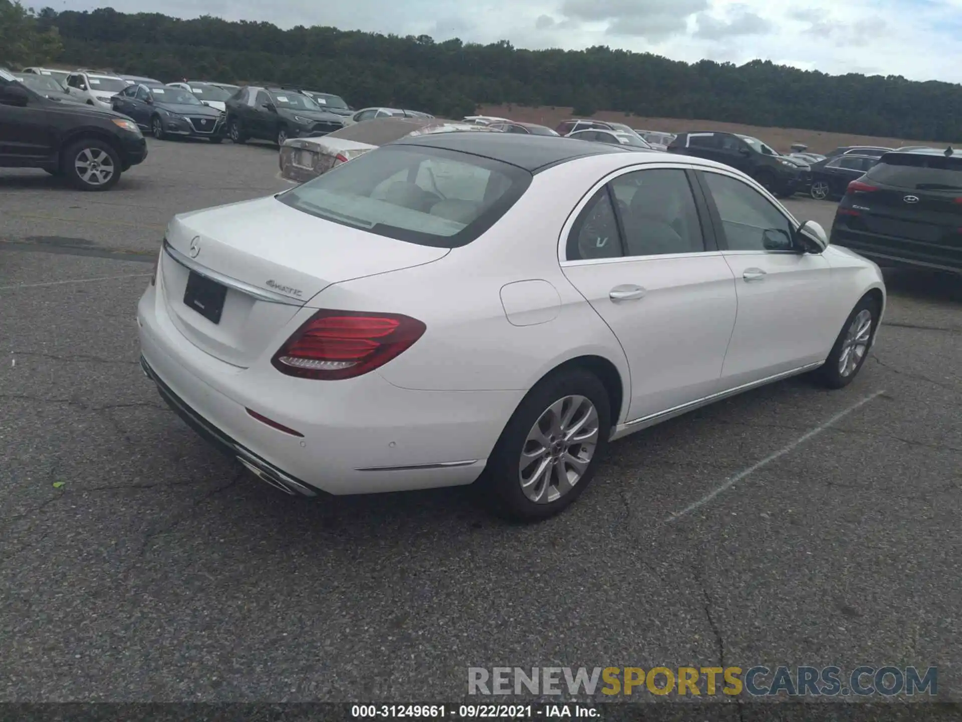 4 Photograph of a damaged car WDDZF8EB2LA740376 MERCEDES-BENZ E-CLASS 2020