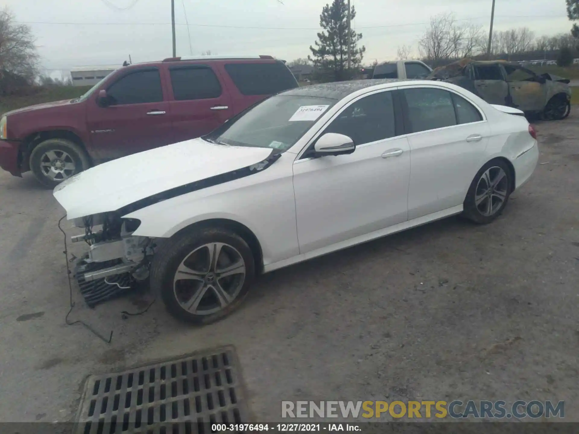 2 Photograph of a damaged car WDDZF8EB3LA736305 MERCEDES-BENZ E-CLASS 2020