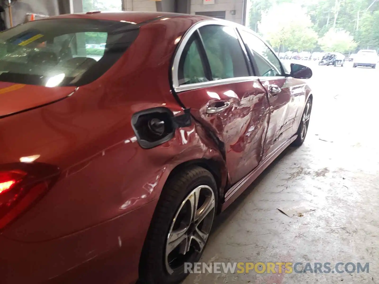 9 Photograph of a damaged car WDDZF8EB3LA740645 MERCEDES-BENZ E-CLASS 2020