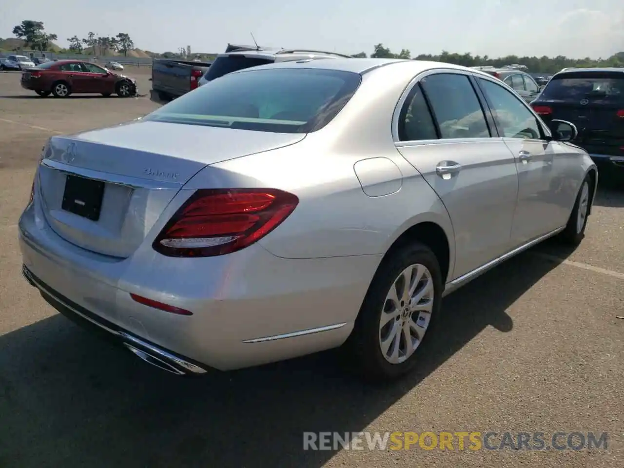 4 Photograph of a damaged car WDDZF8EB5LA745684 MERCEDES-BENZ E-CLASS 2020