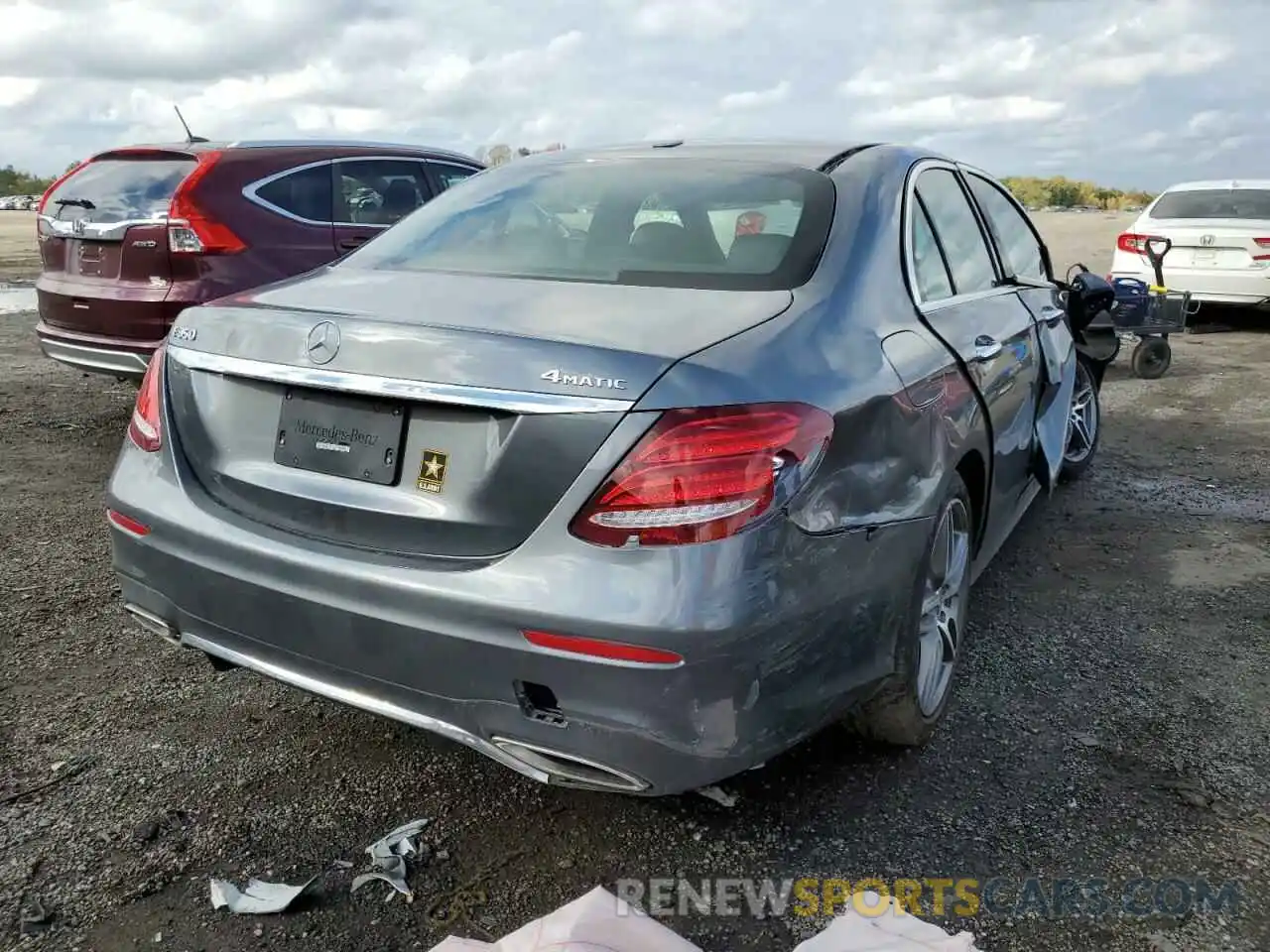 4 Photograph of a damaged car WDDZF8EB6LA709583 MERCEDES-BENZ E-CLASS 2020