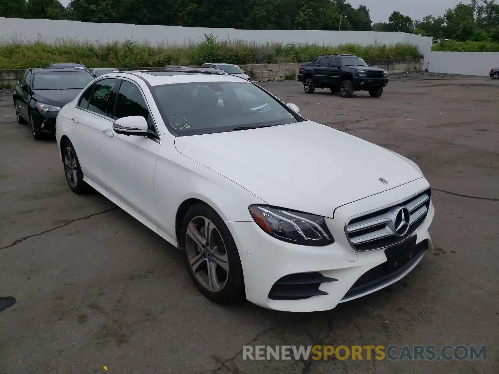 1 Photograph of a damaged car WDDZF8EB6LA713990 MERCEDES-BENZ E-CLASS 2020