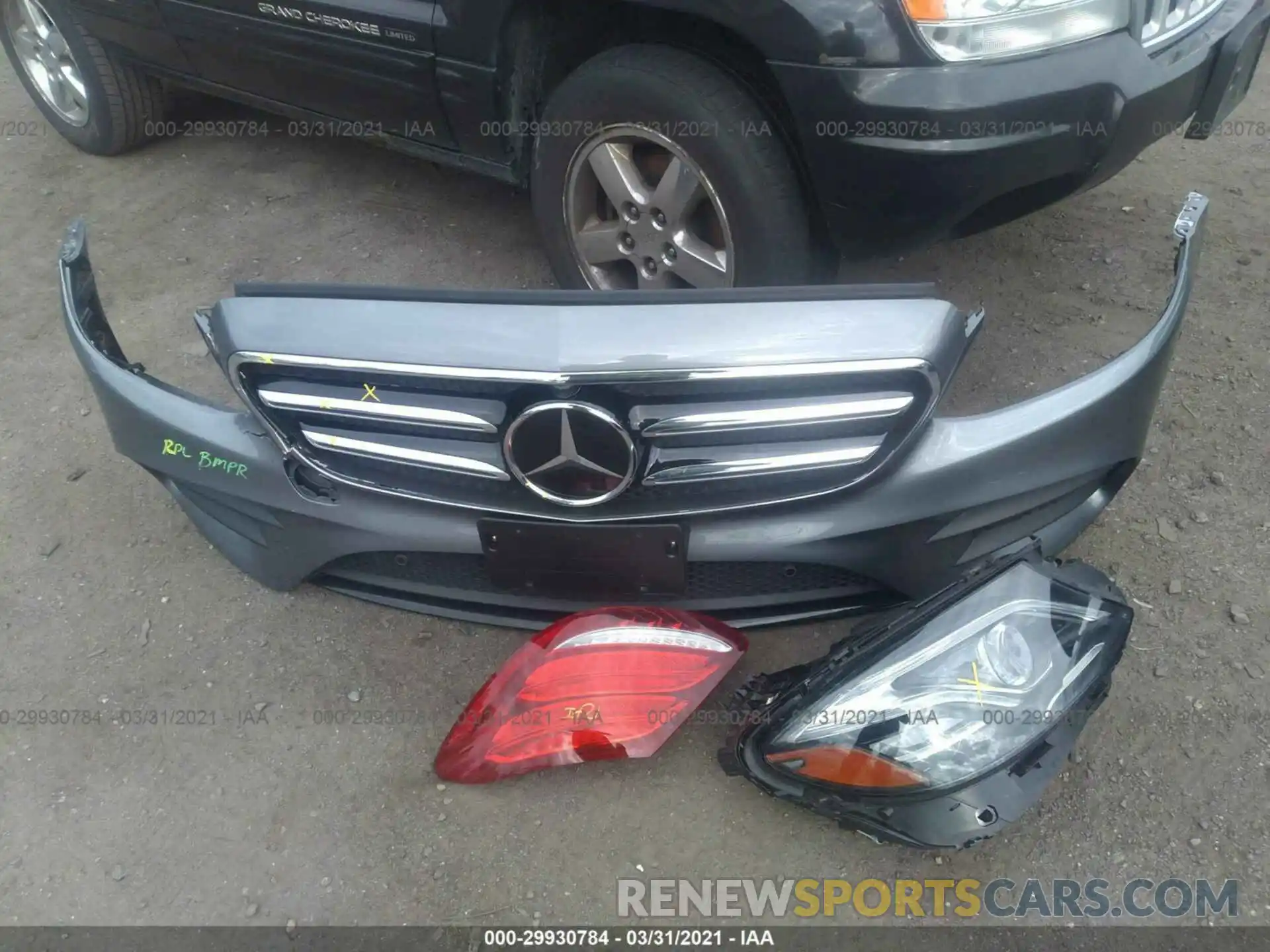 12 Photograph of a damaged car WDDZF8EB6LA714489 MERCEDES-BENZ E-CLASS 2020