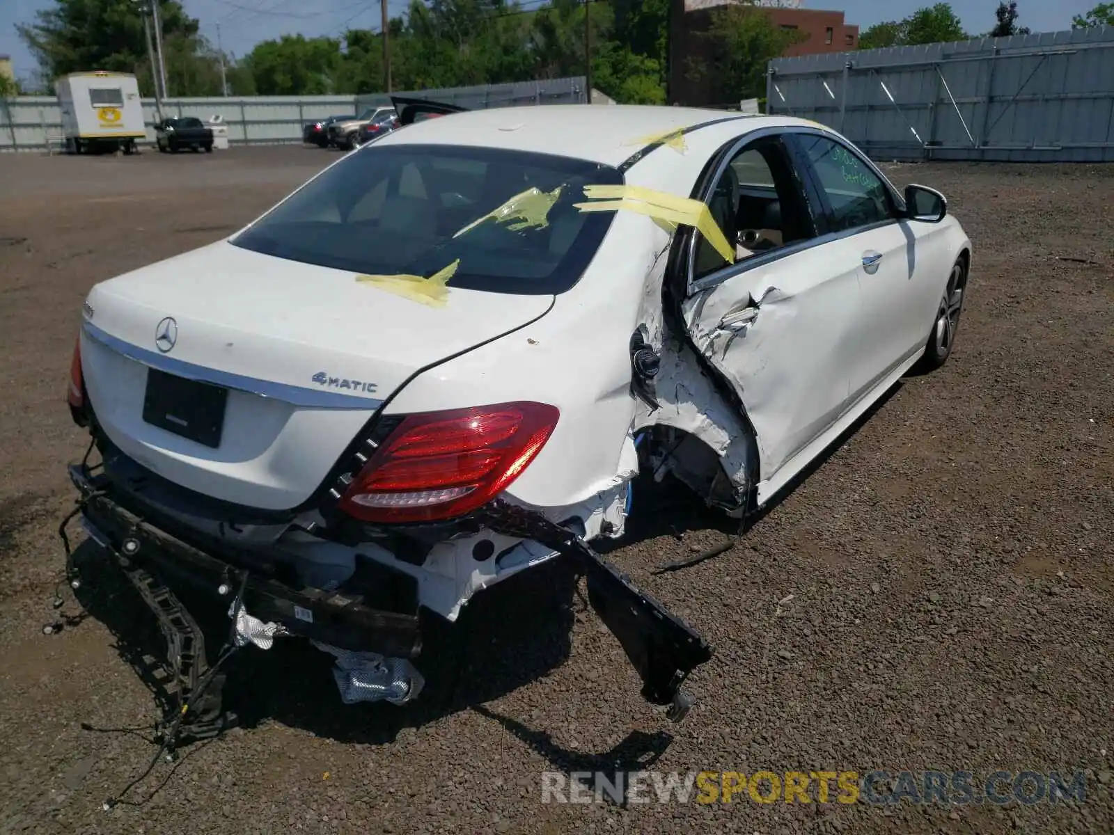 4 Photograph of a damaged car WDDZF8EB6LA749632 MERCEDES-BENZ E CLASS 2020