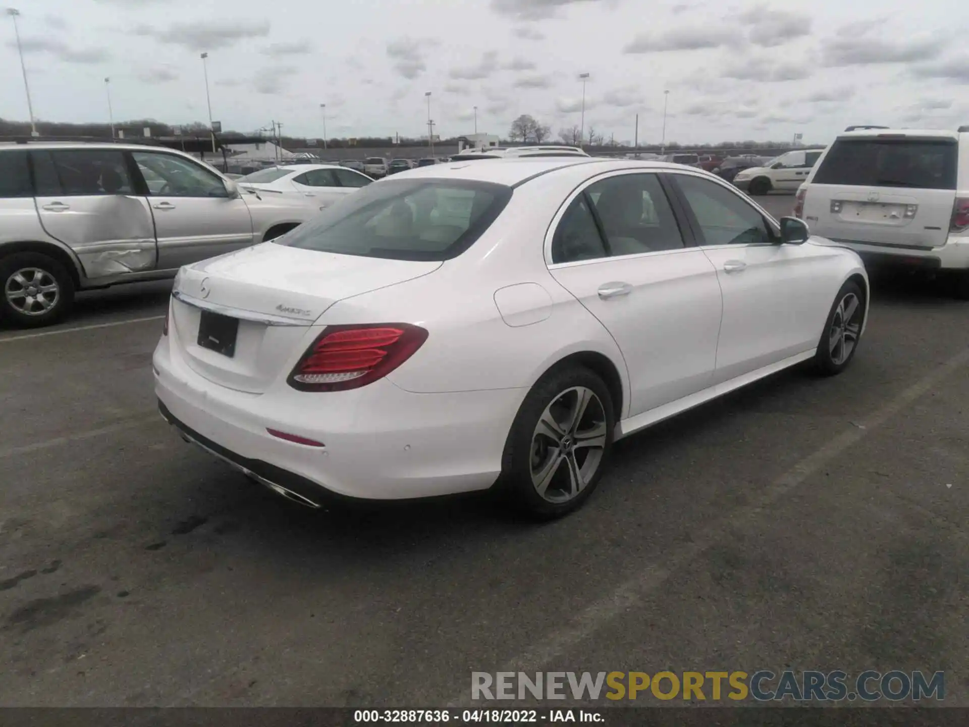 4 Photograph of a damaged car WDDZF8EB8LA748630 MERCEDES-BENZ E-CLASS 2020