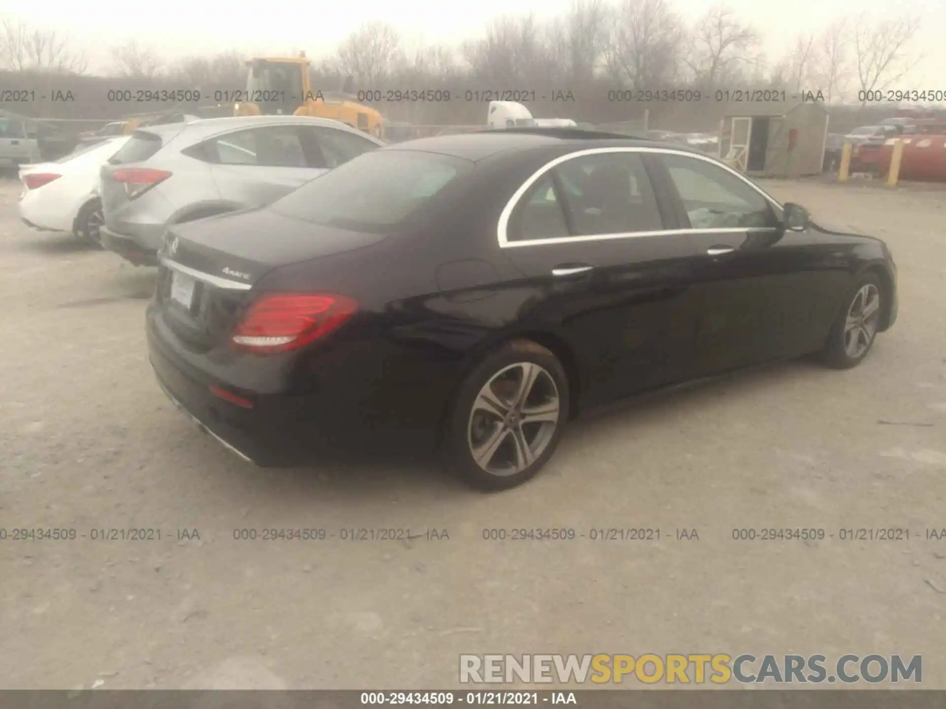 4 Photograph of a damaged car WDDZF8EB9LA713594 MERCEDES-BENZ E-CLASS 2020