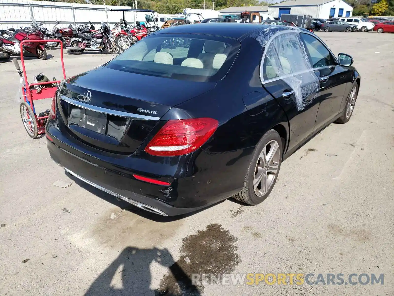 4 Photograph of a damaged car WDDZF8EB9LA717581 MERCEDES-BENZ E-CLASS 2020