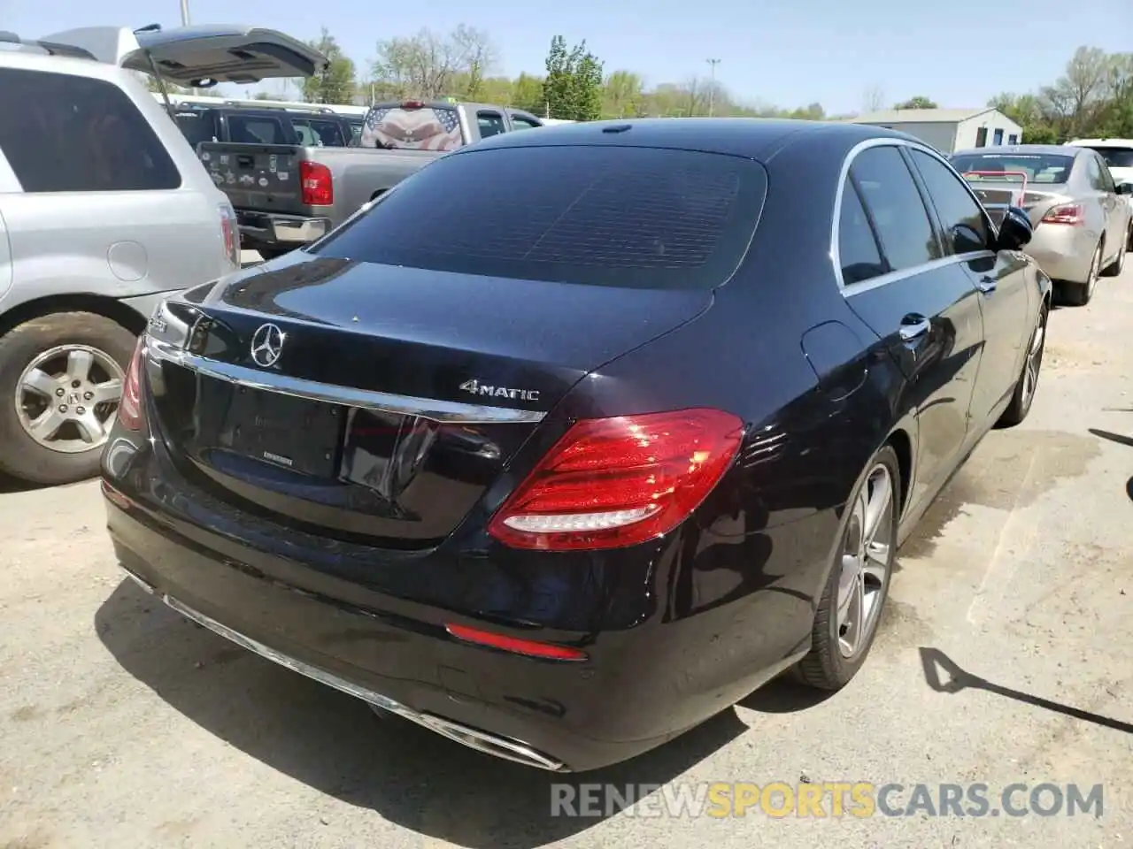 4 Photograph of a damaged car WDDZF8EBXLA727780 MERCEDES-BENZ E-CLASS 2020