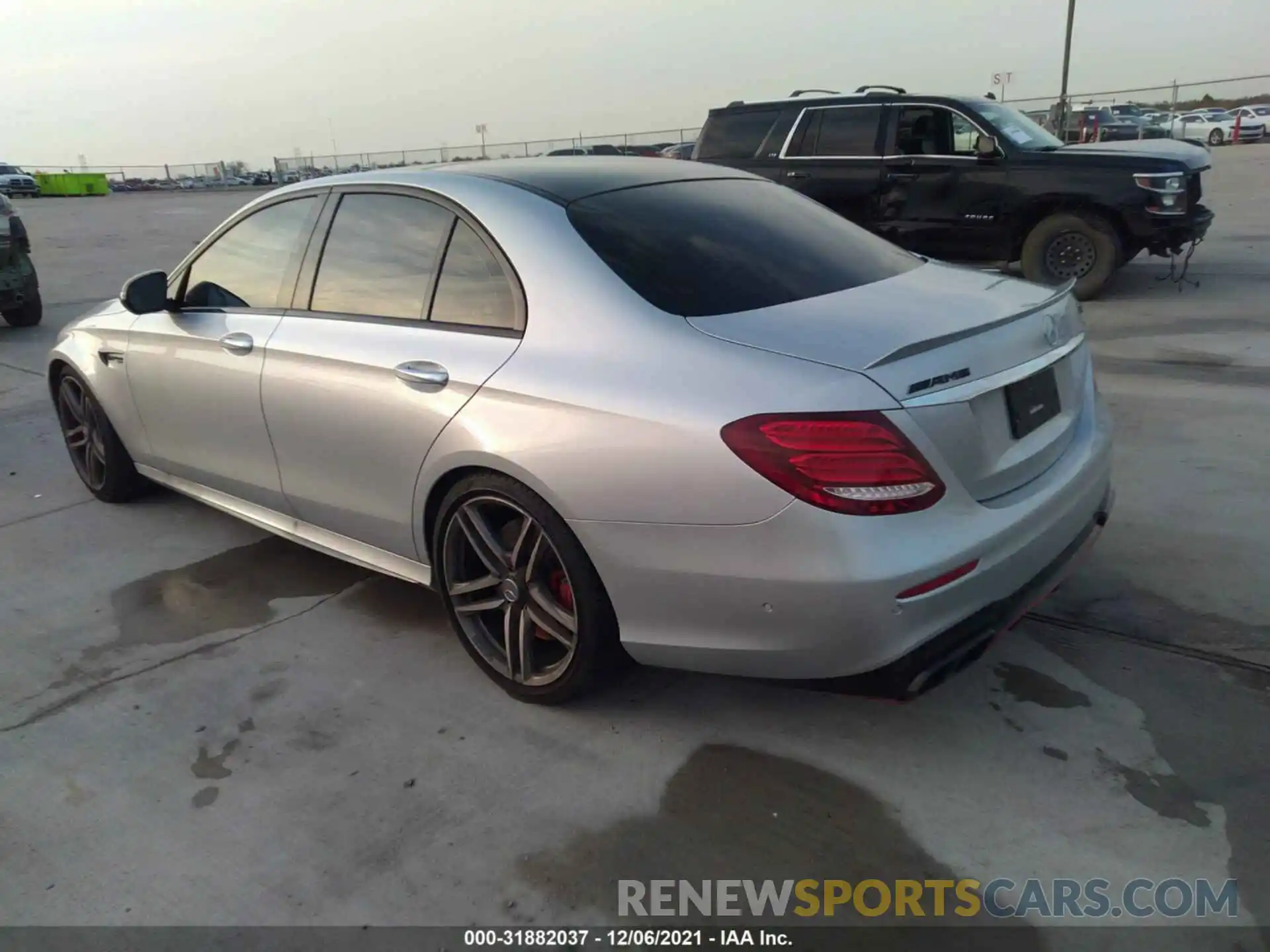 3 Photograph of a damaged car WDDZF8KB2LA757473 MERCEDES-BENZ E-CLASS 2020