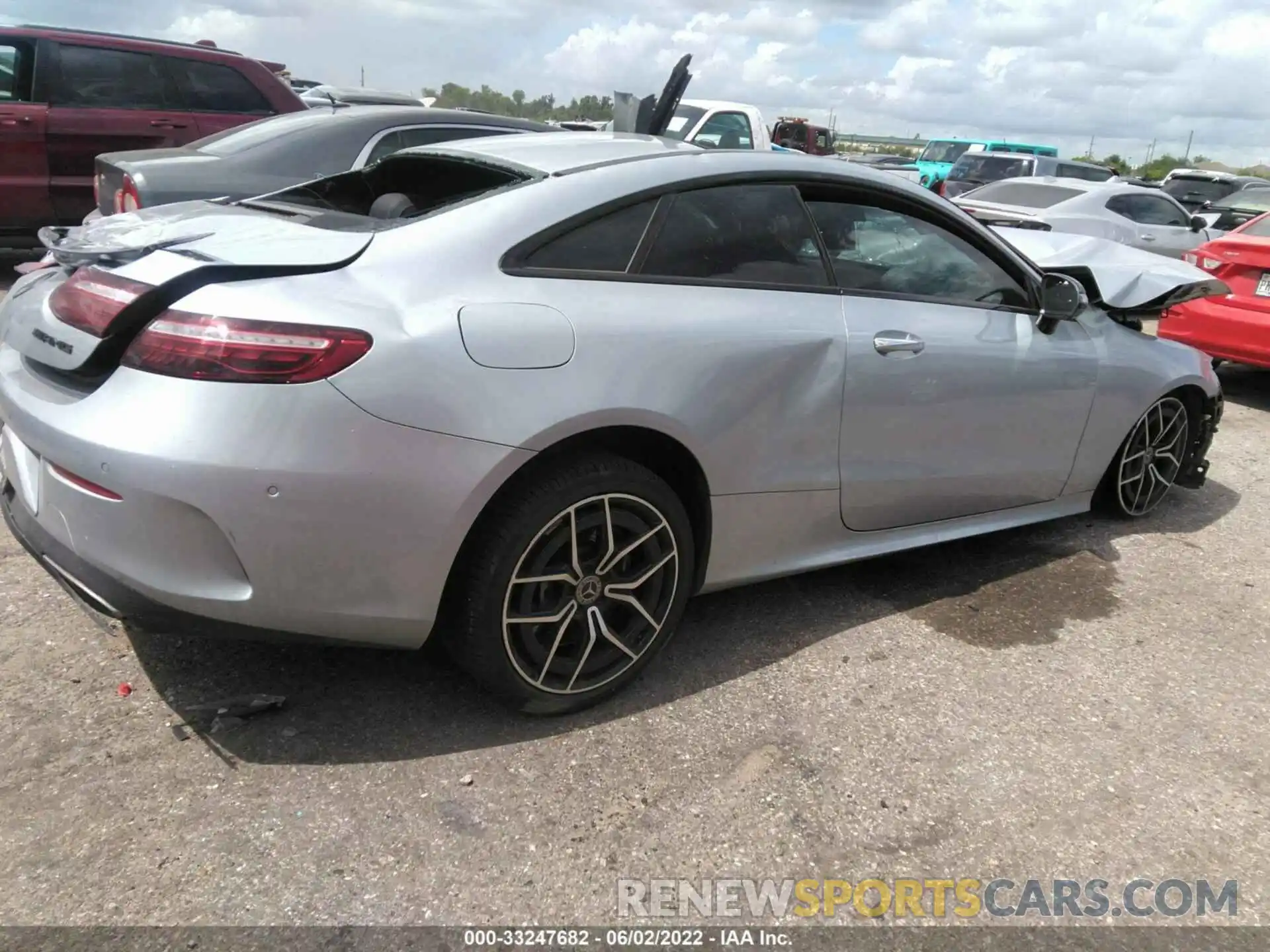 4 Photograph of a damaged car W1K1J5JB0MF149726 MERCEDES-BENZ E-CLASS 2021