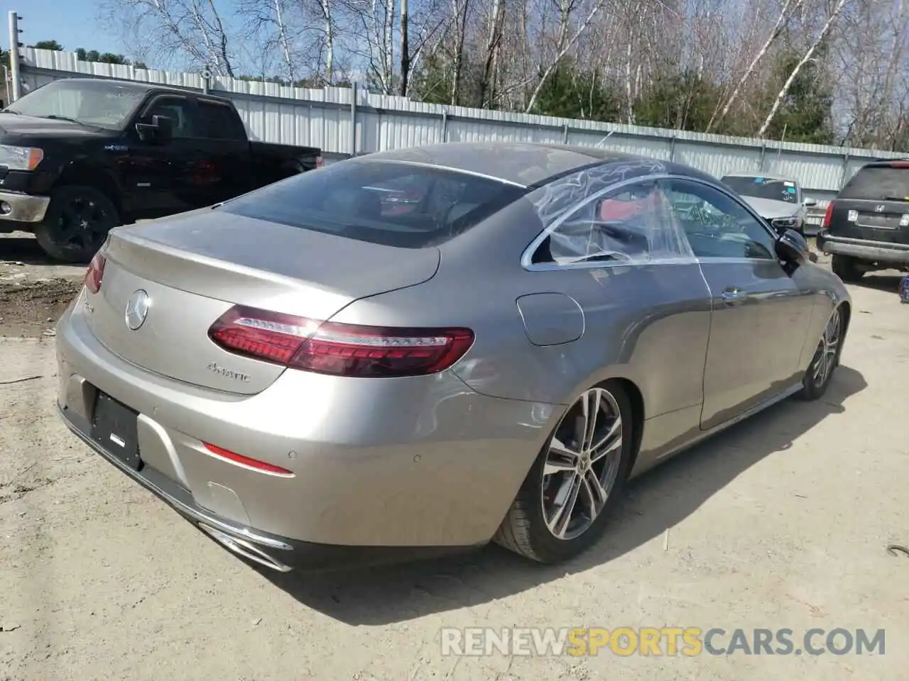 4 Photograph of a damaged car W1K1J5KB8MF156244 MERCEDES-BENZ E-CLASS 2021