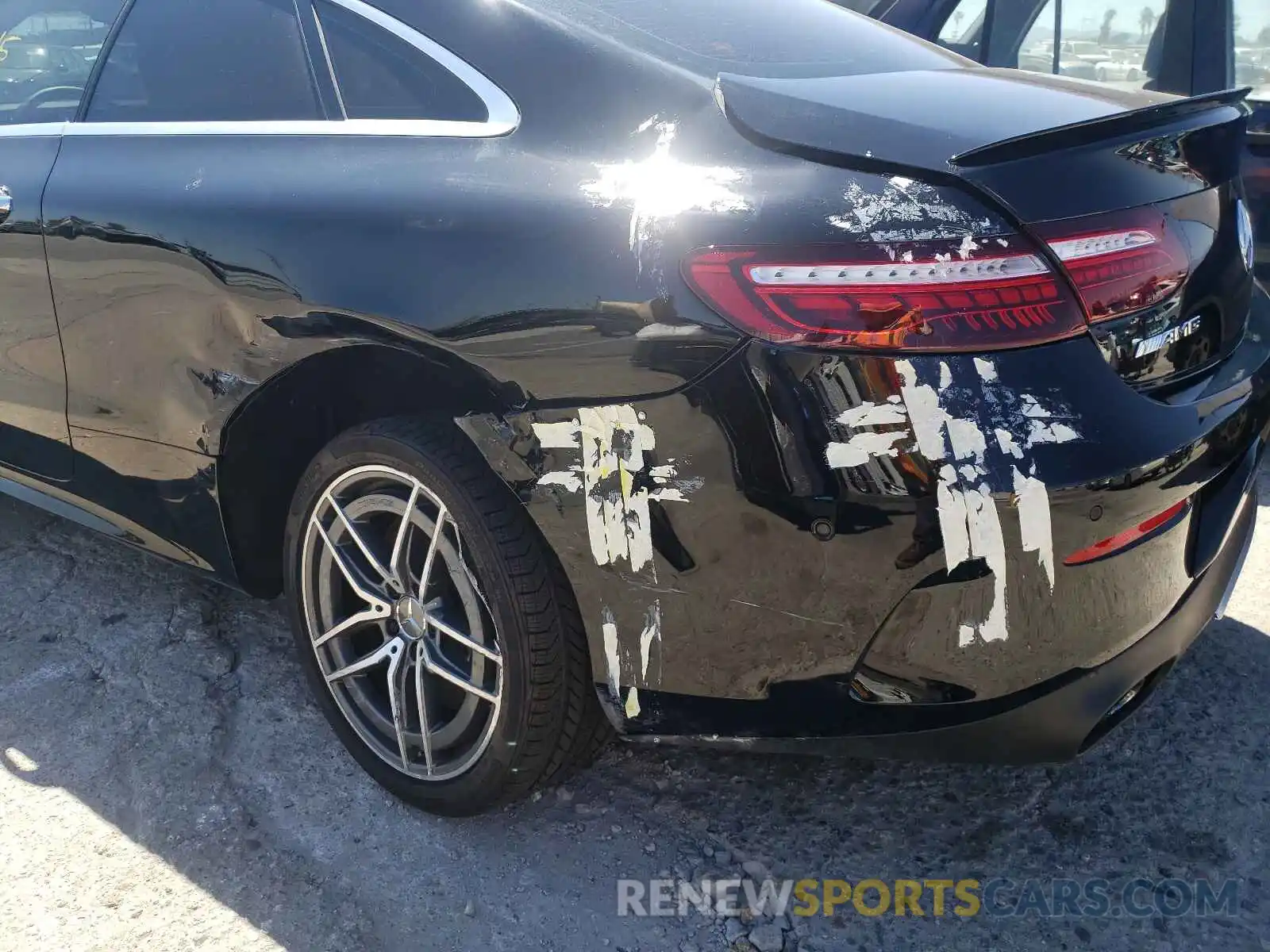 9 Photograph of a damaged car W1K1J6BB1MF150694 MERCEDES-BENZ E CLASS 2021