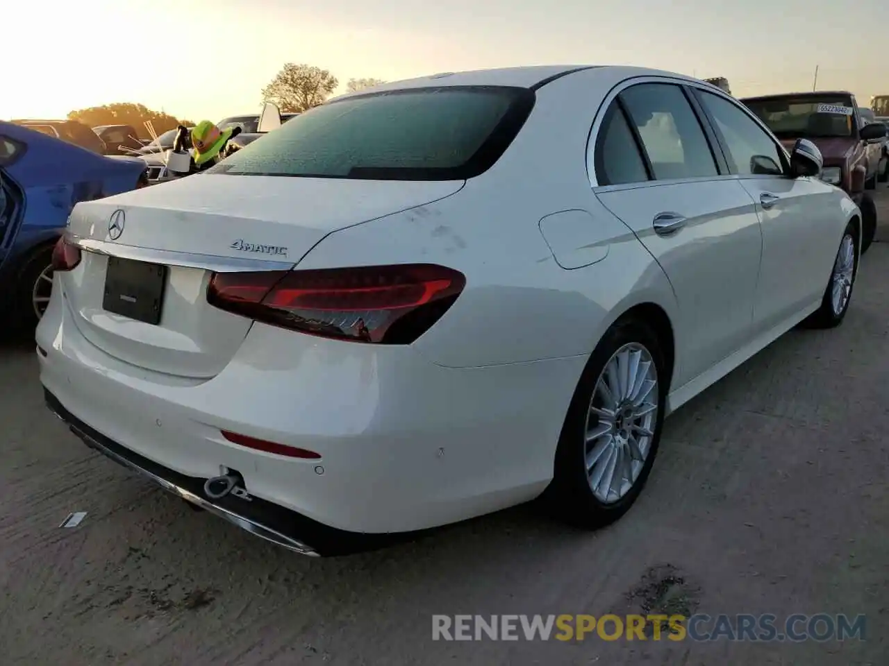 4 Photograph of a damaged car W1KZF5KB2MA981648 MERCEDES-BENZ E-CLASS 2021