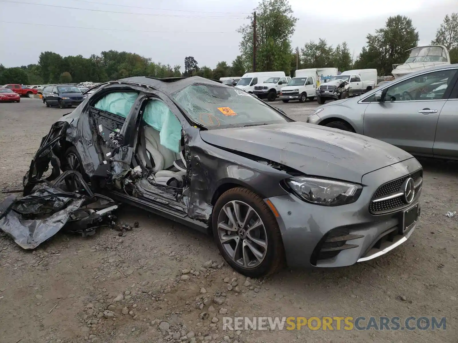 1 Photograph of a damaged car W1KZF5KB7MA967616 MERCEDES-BENZ E-CLASS 2021