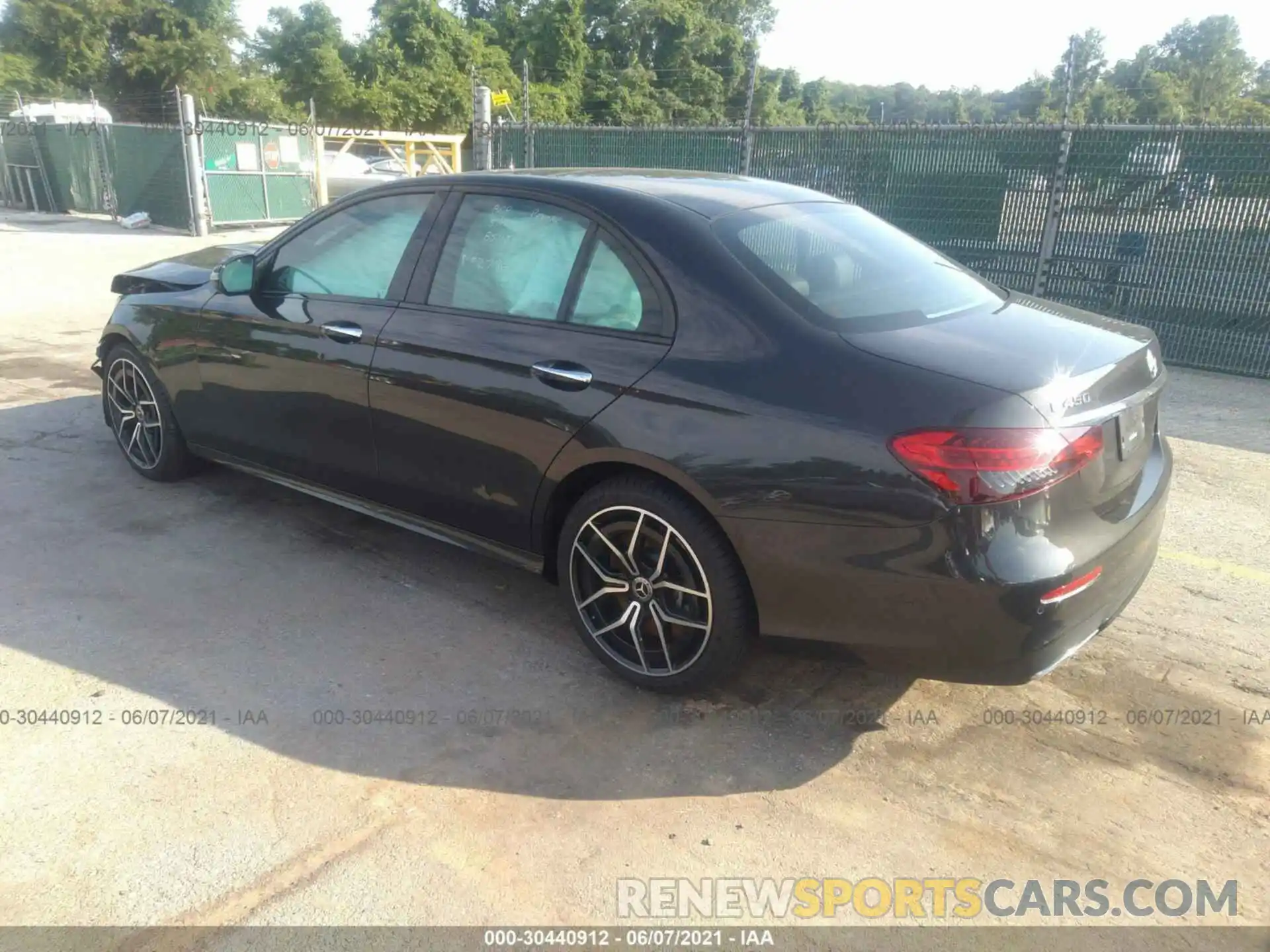 3 Photograph of a damaged car W1KZF5KB9MA882776 MERCEDES-BENZ E-CLASS 2021