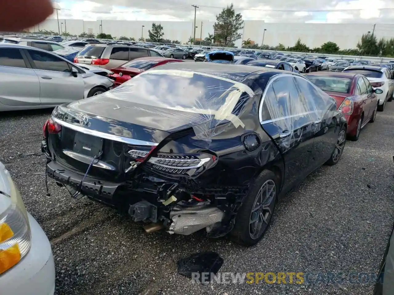 4 Photograph of a damaged car W1KZF8DB0MA873365 MERCEDES-BENZ E-CLASS 2021