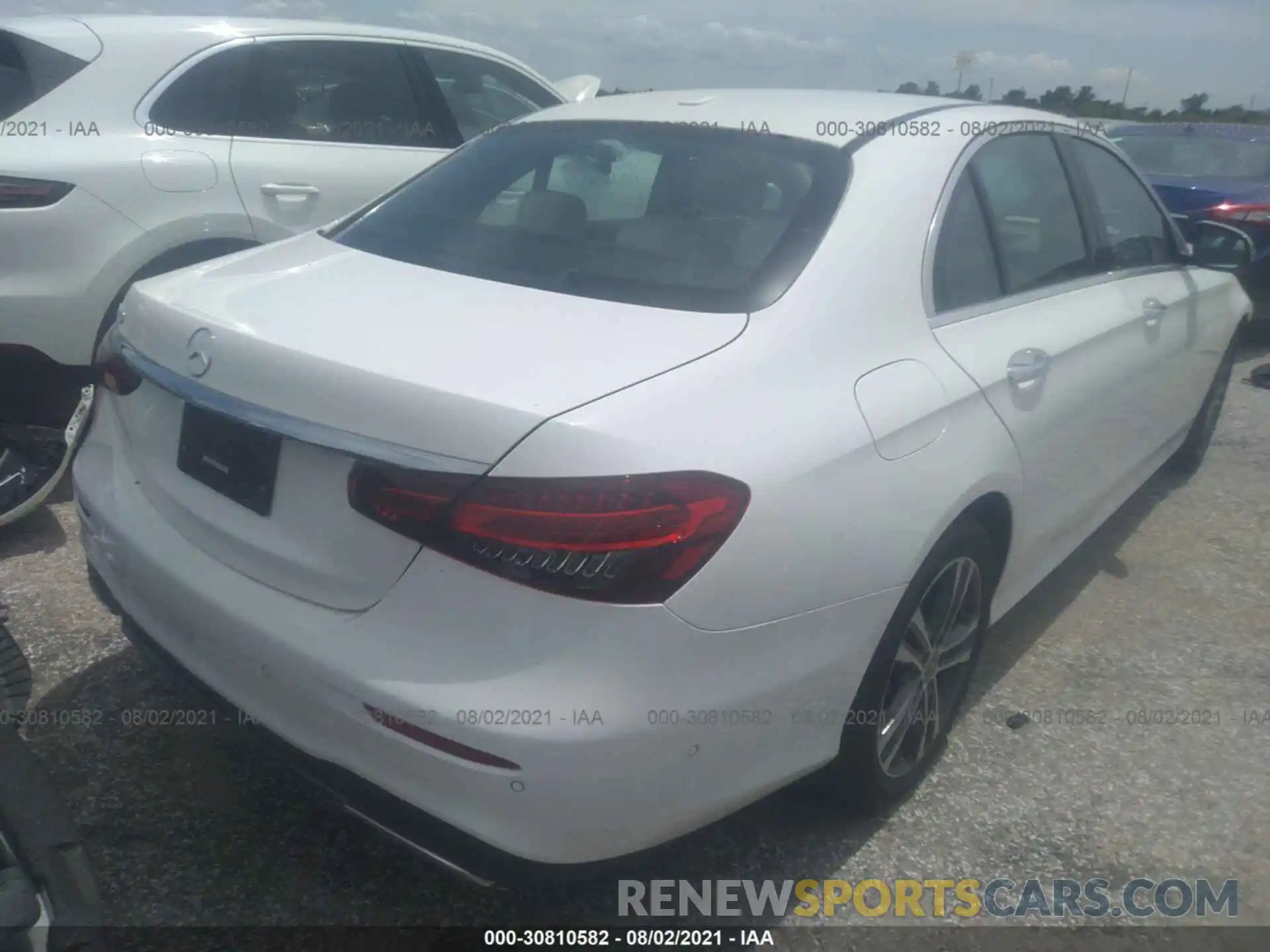 4 Photograph of a damaged car W1KZF8DB1MA887307 MERCEDES-BENZ E-CLASS 2021