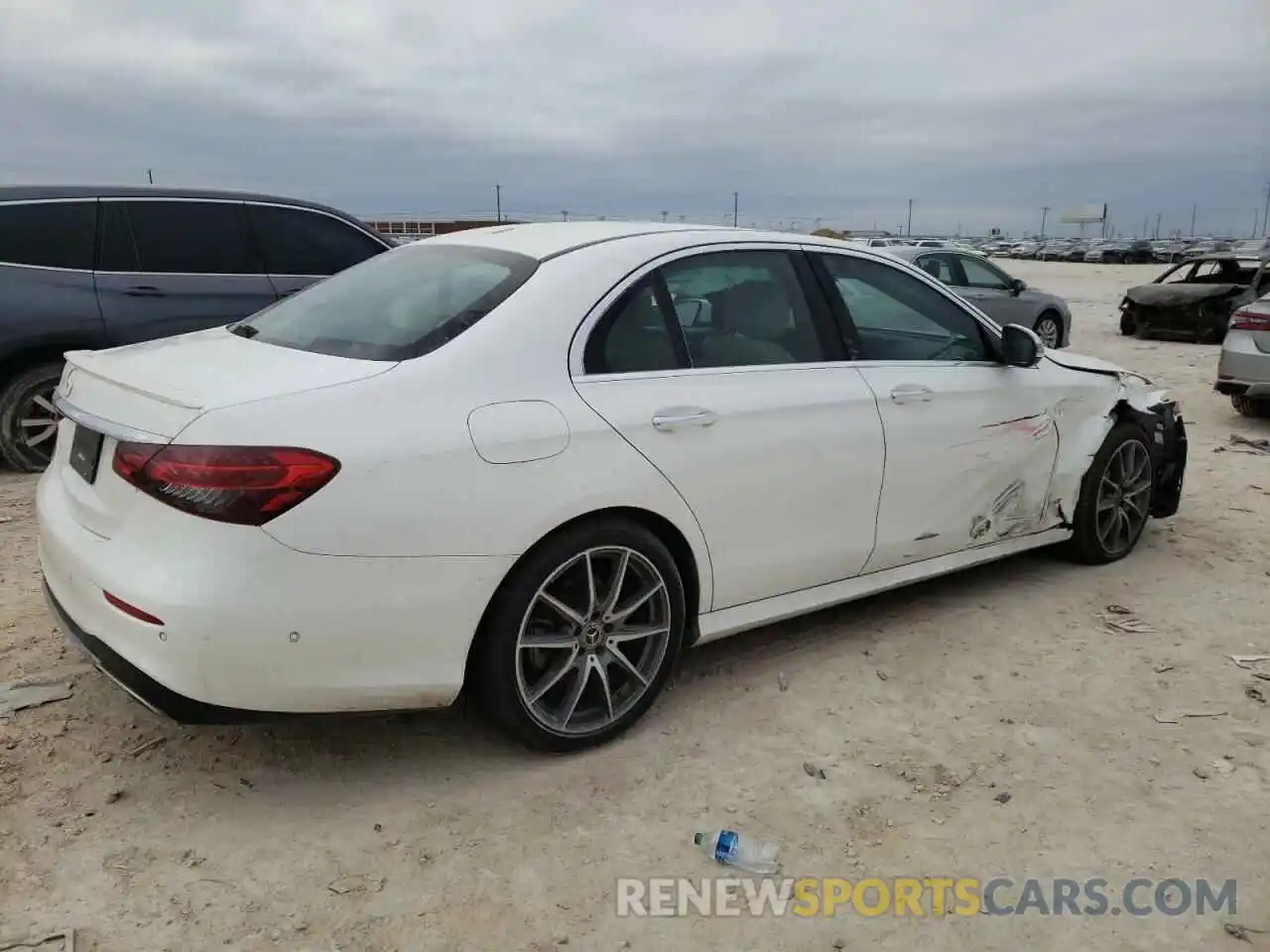 3 Photograph of a damaged car W1KZF8DB2MA980305 MERCEDES-BENZ E-CLASS 2021