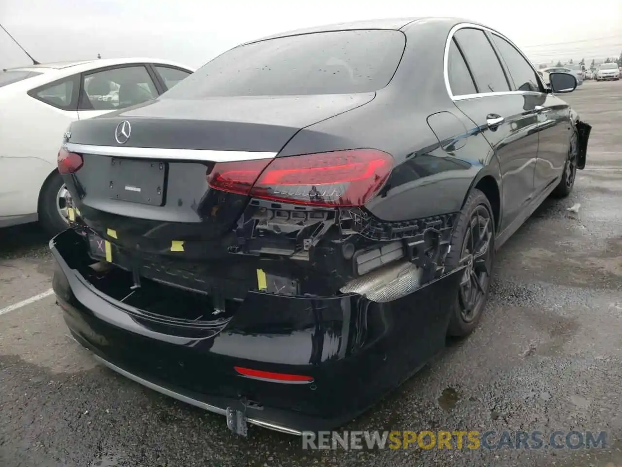 4 Photograph of a damaged car W1KZF8DB4MA873594 MERCEDES-BENZ E-CLASS 2021