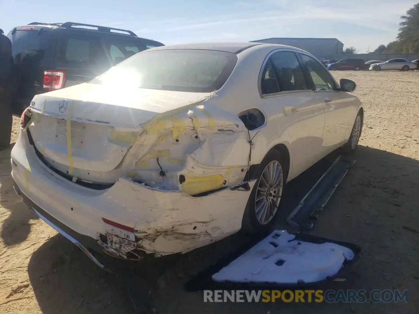 4 Photograph of a damaged car W1KZF8DB5MA893742 MERCEDES-BENZ E-CLASS 2021