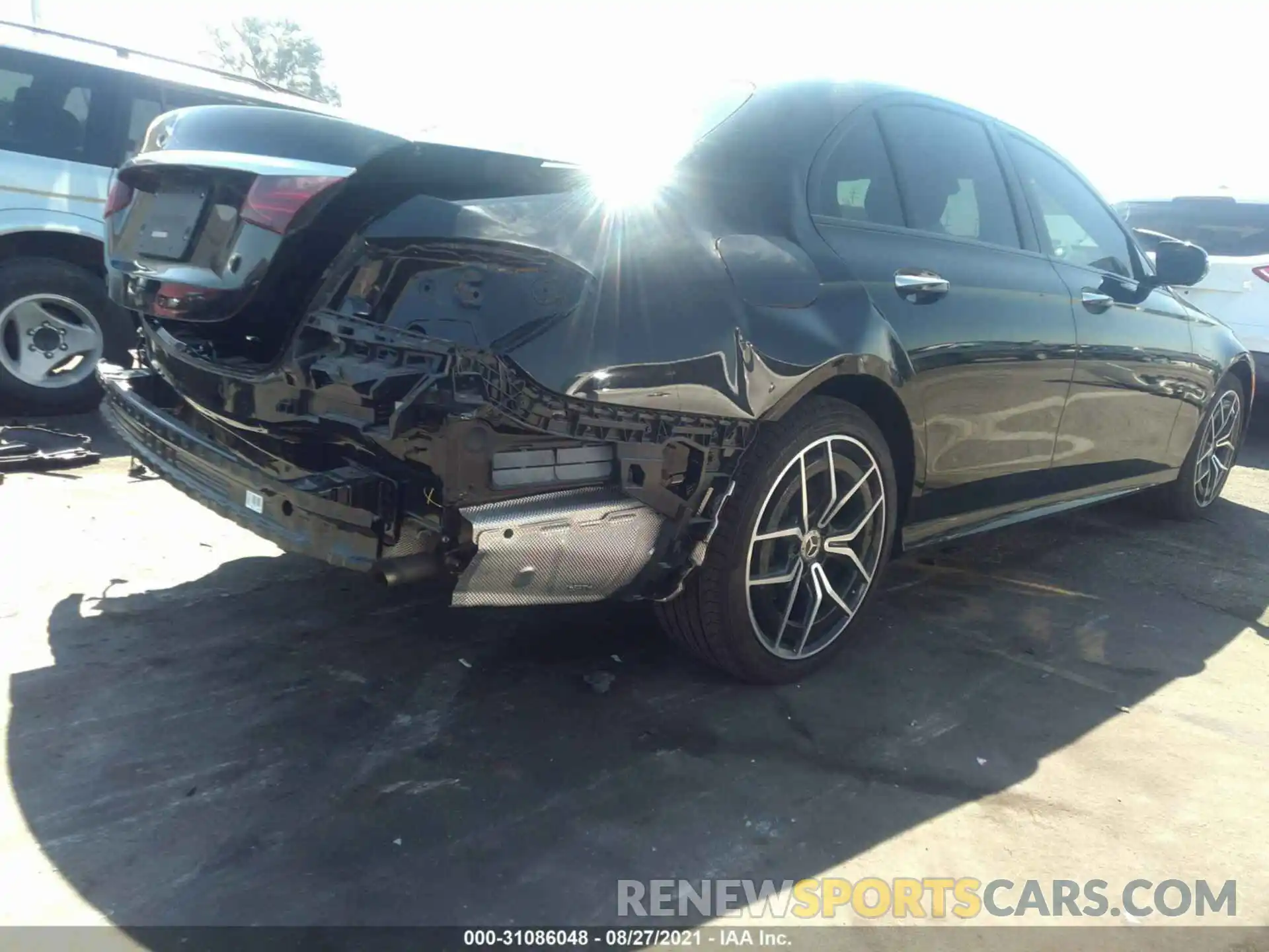 4 Photograph of a damaged car W1KZF8DB5MA967001 MERCEDES-BENZ E-CLASS 2021