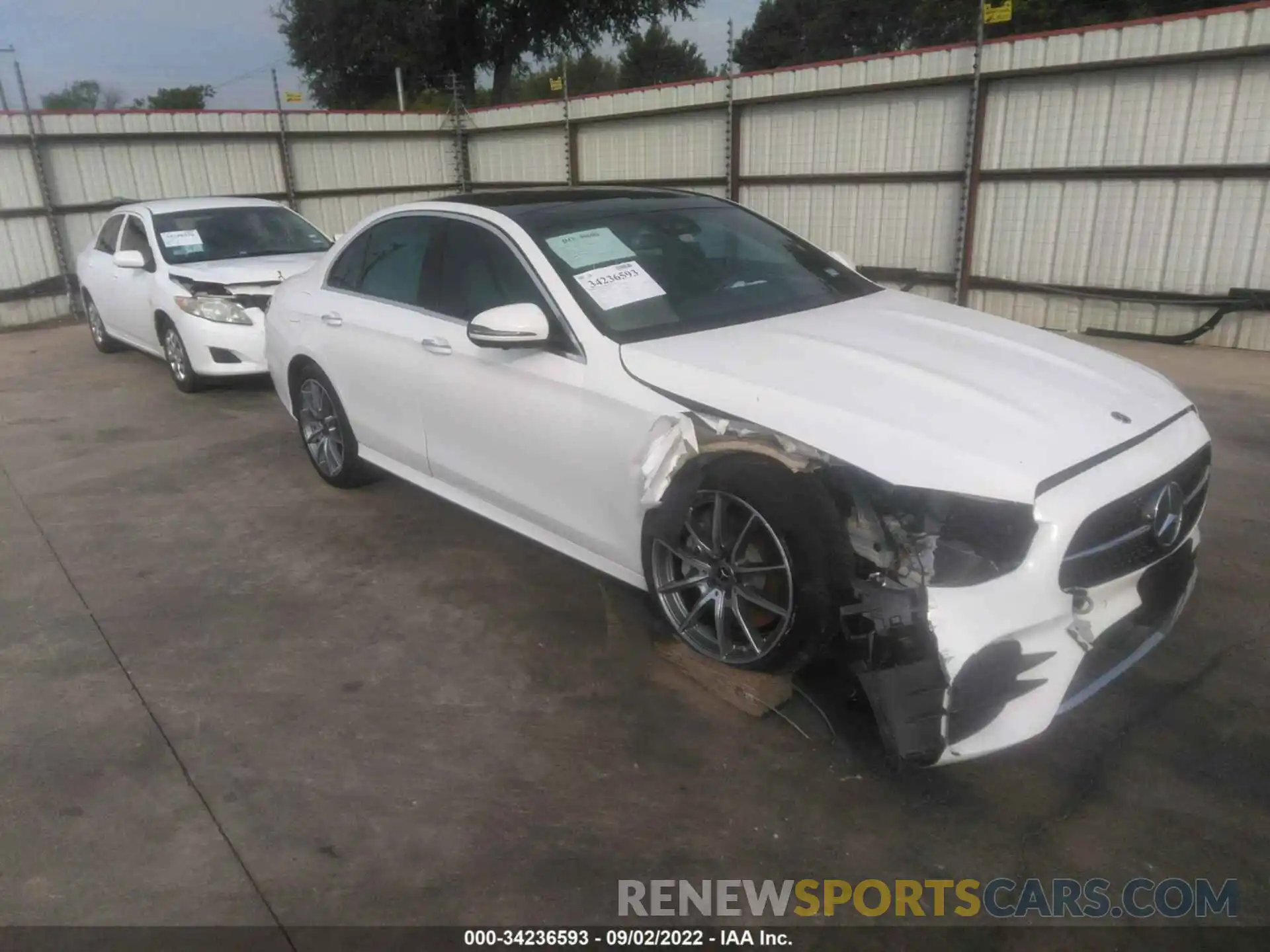 1 Photograph of a damaged car W1KZF8DB5MA989760 MERCEDES-BENZ E-CLASS 2021