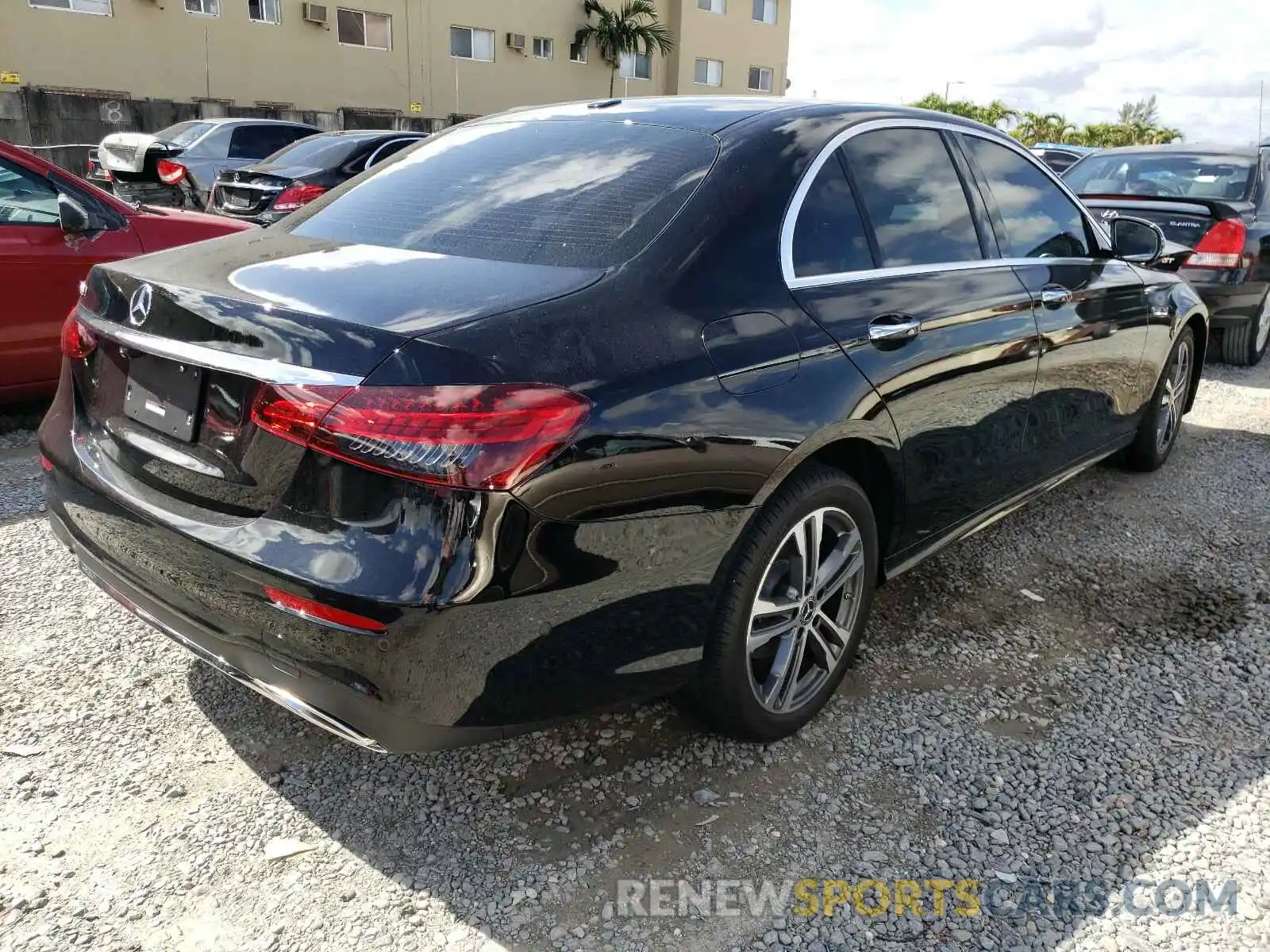 4 Photograph of a damaged car W1KZF8DB6MA897685 MERCEDES-BENZ E CLASS 2021