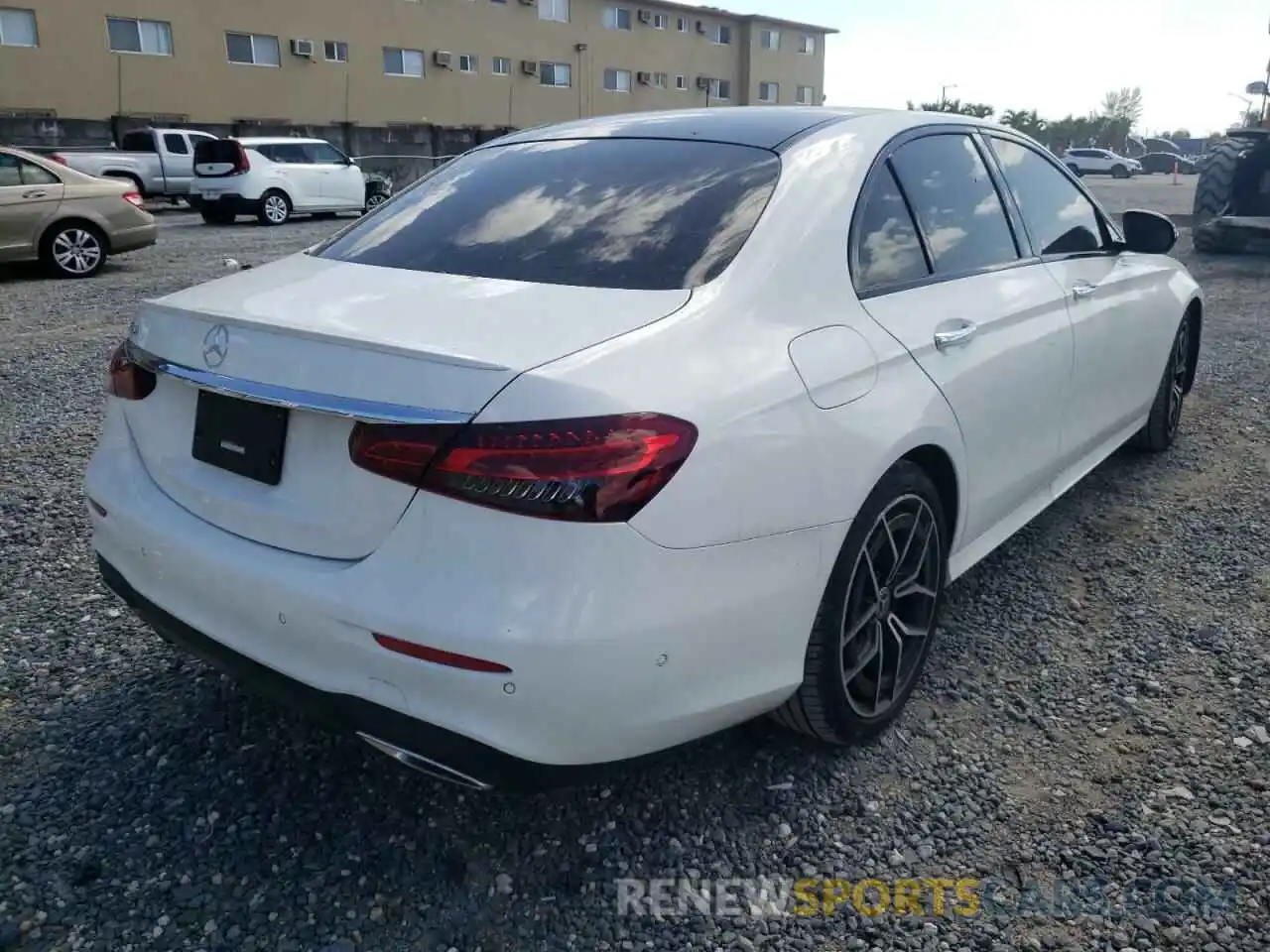 4 Photograph of a damaged car W1KZF8DB6MA953818 MERCEDES-BENZ E-CLASS 2021