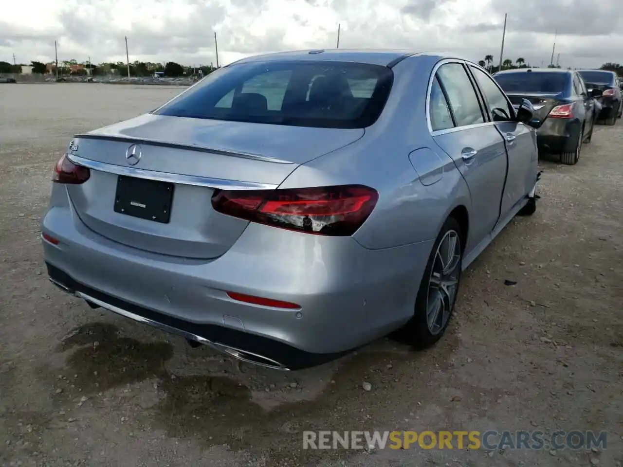 4 Photograph of a damaged car W1KZF8DB6MA965659 MERCEDES-BENZ E-CLASS 2021