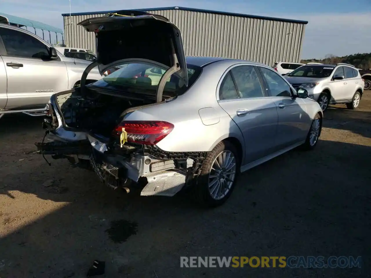 9 Photograph of a damaged car W1KZF8DB7MA890745 MERCEDES-BENZ E-CLASS 2021