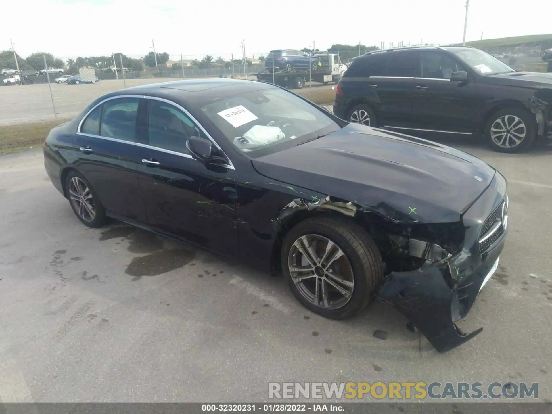 1 Photograph of a damaged car W1KZF8DB7MA915000 MERCEDES-BENZ E-CLASS 2021