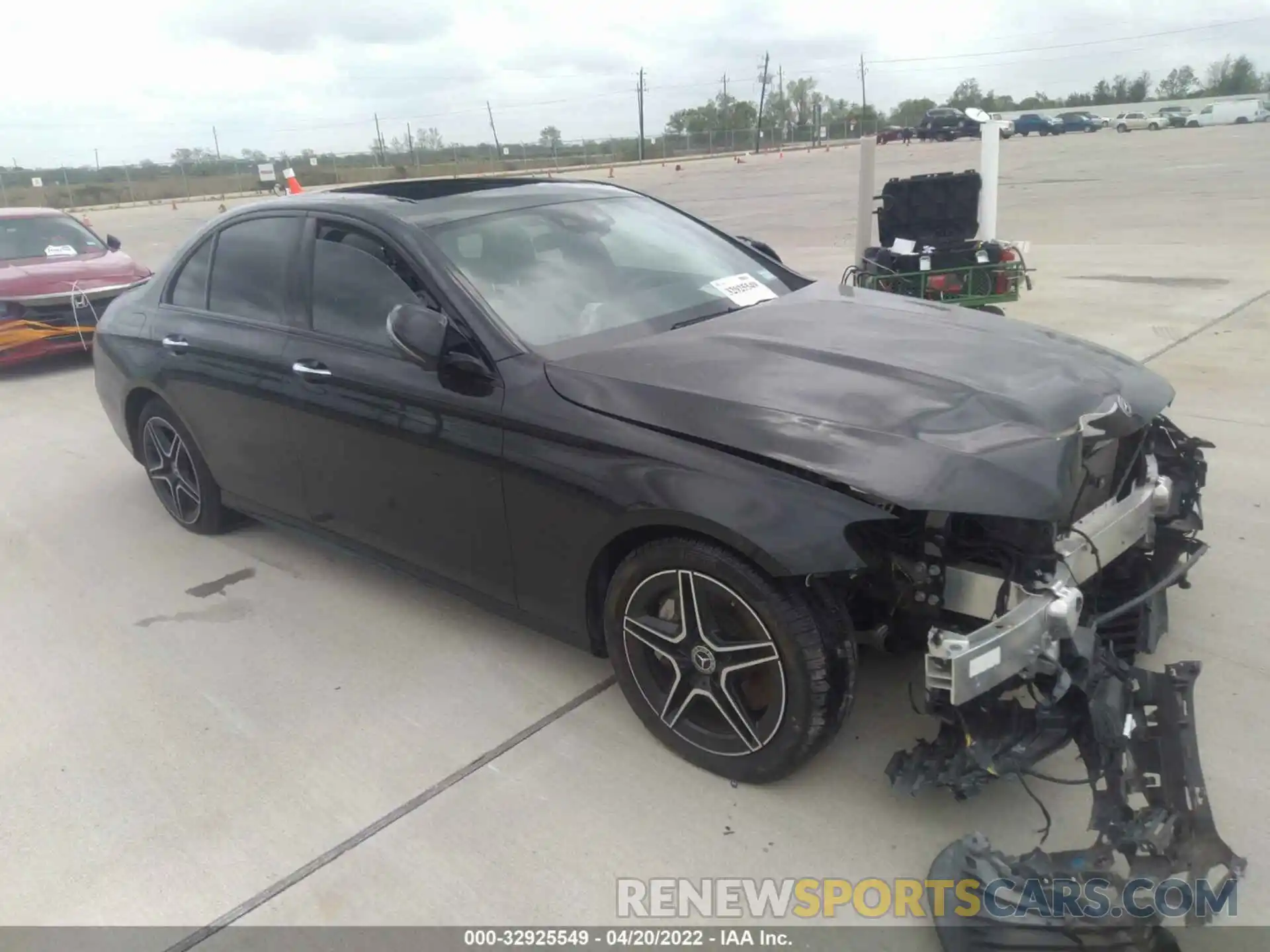 1 Photograph of a damaged car W1KZF8DB8MA951620 MERCEDES-BENZ E-CLASS 2021